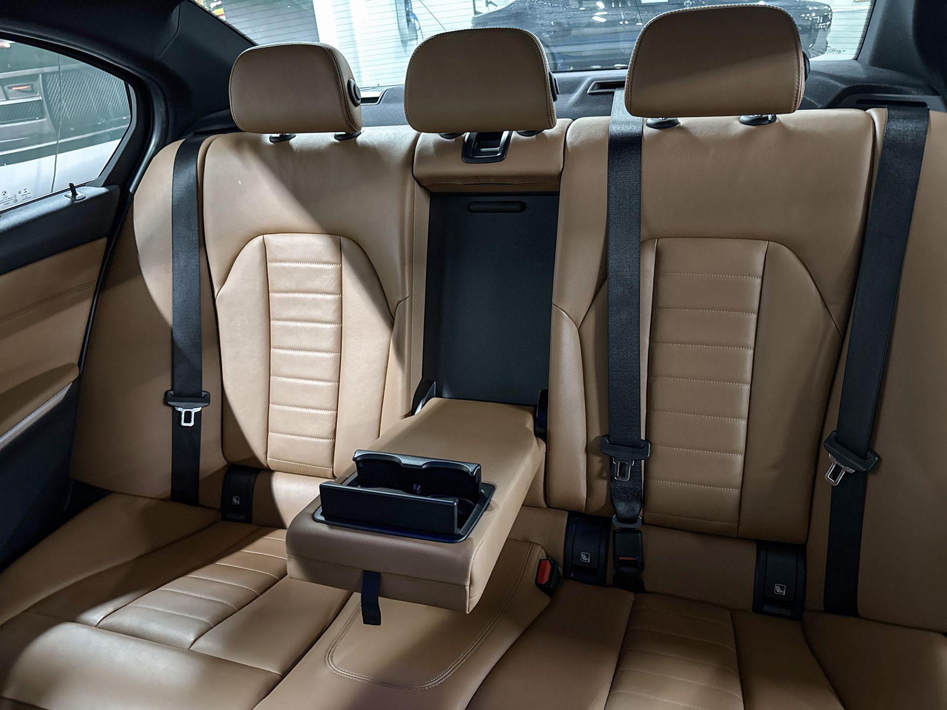 Foto van BMW 330i