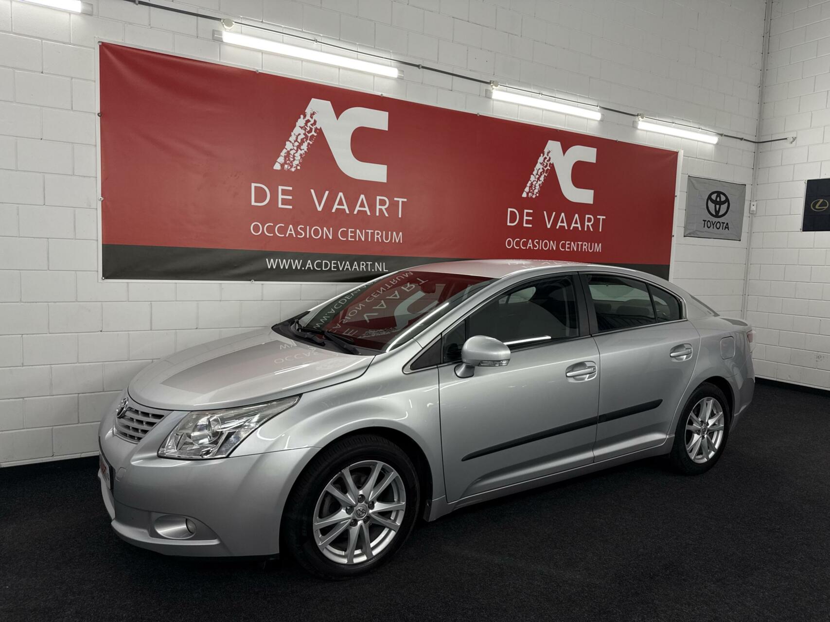 Toyota Avensis 1.8 VVTi Business - VERKOCHT! 2010 - voorkant
