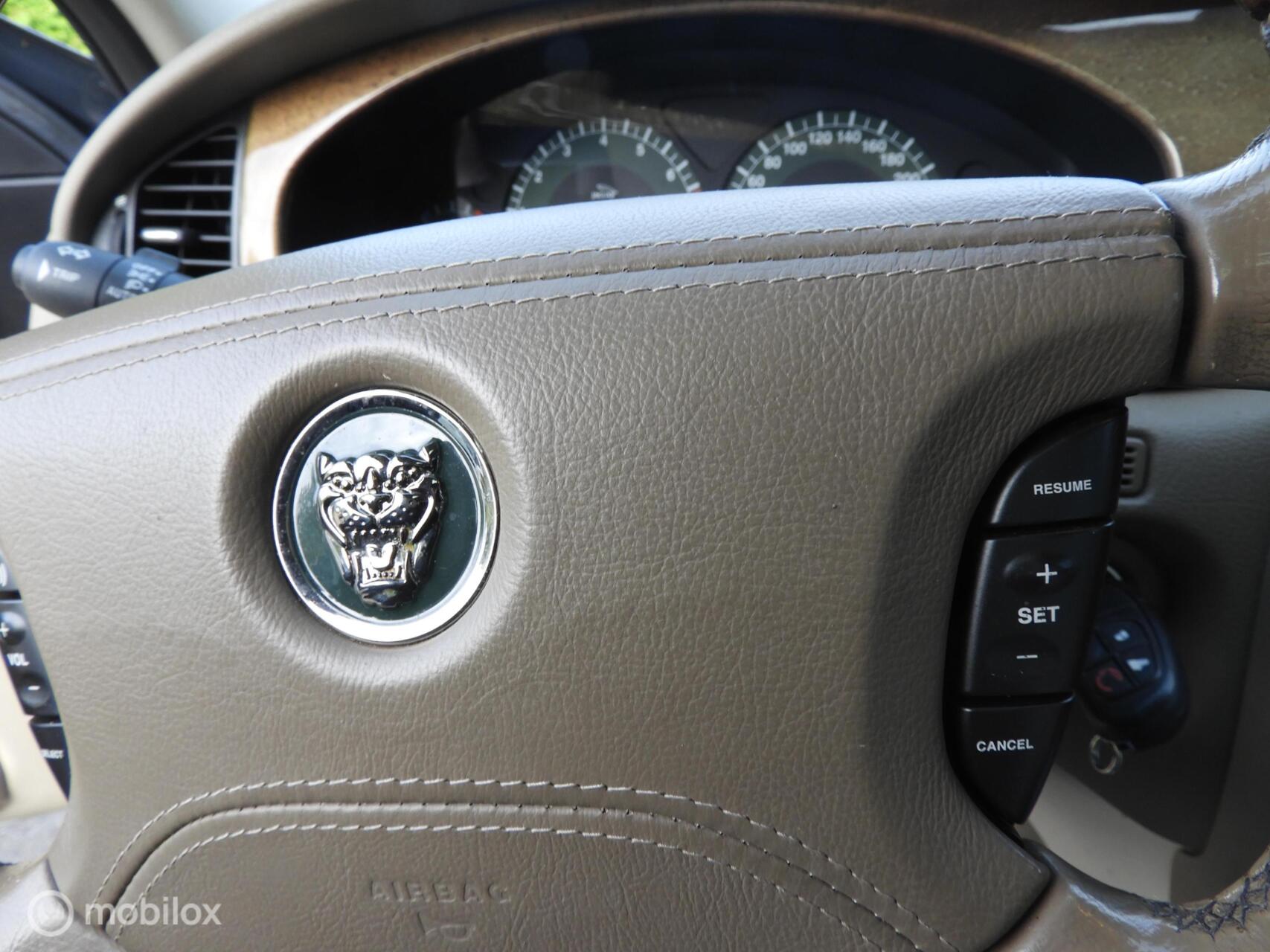Foto van Jaguar S-type