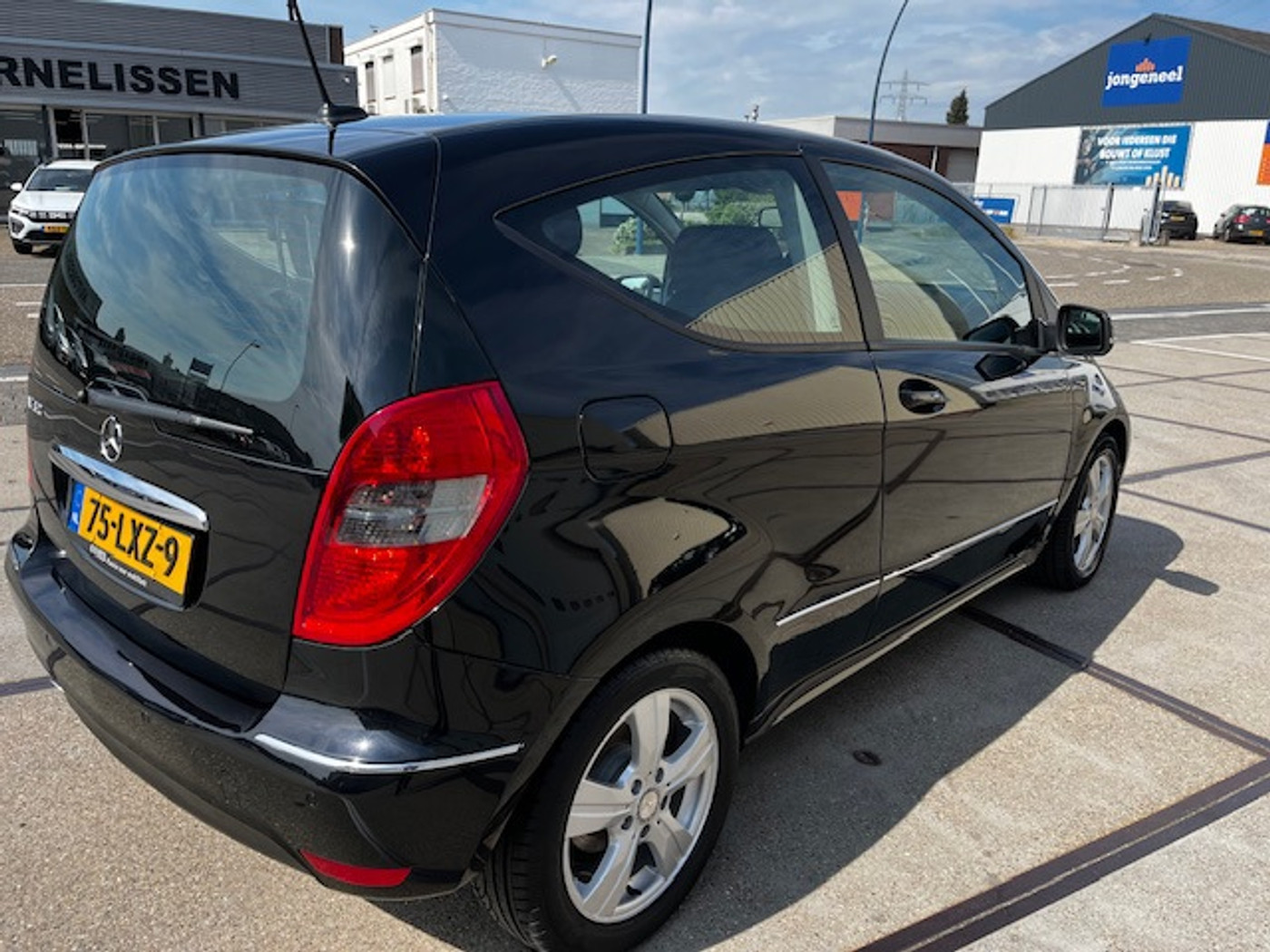 Foto van Mercedes-Benz A 180