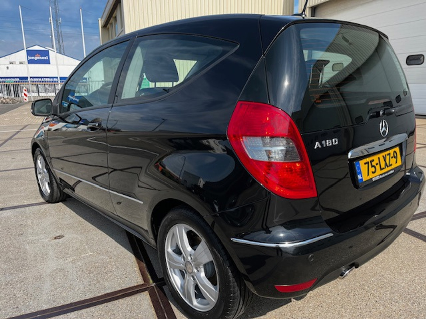 Foto van Mercedes-Benz A 180