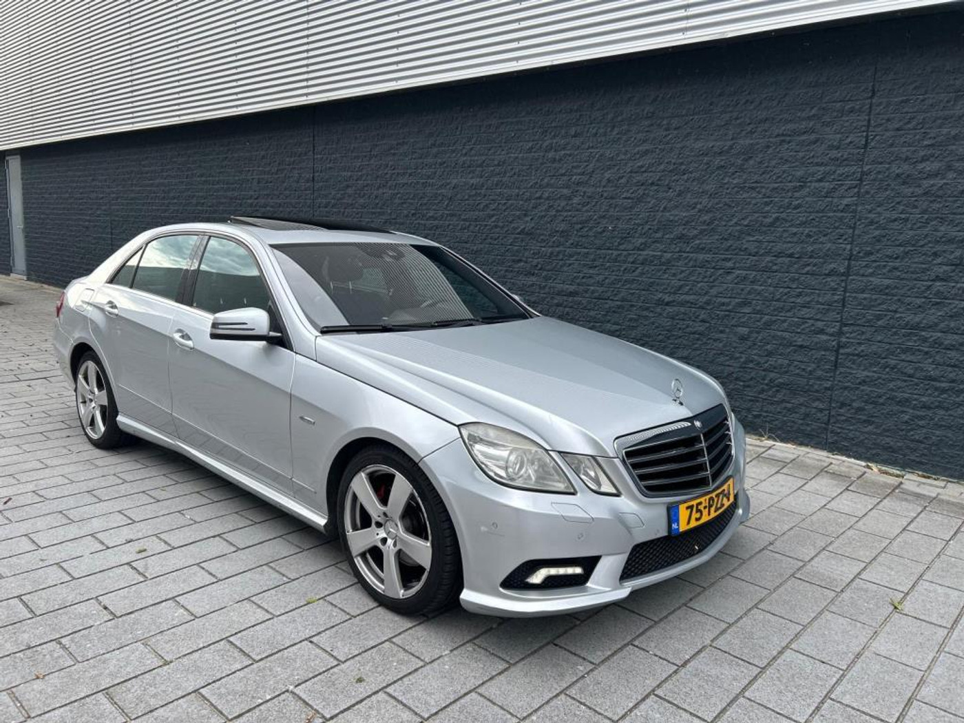 Foto van Mercedes-Benz E 350 CDI