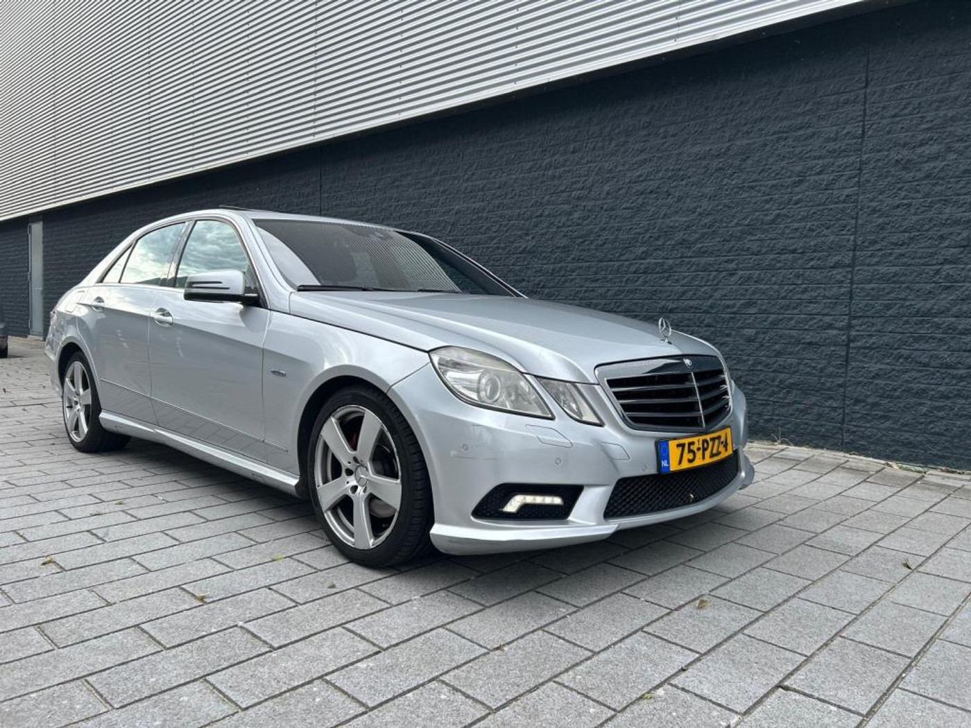 Foto van Mercedes-Benz E 350 CDI