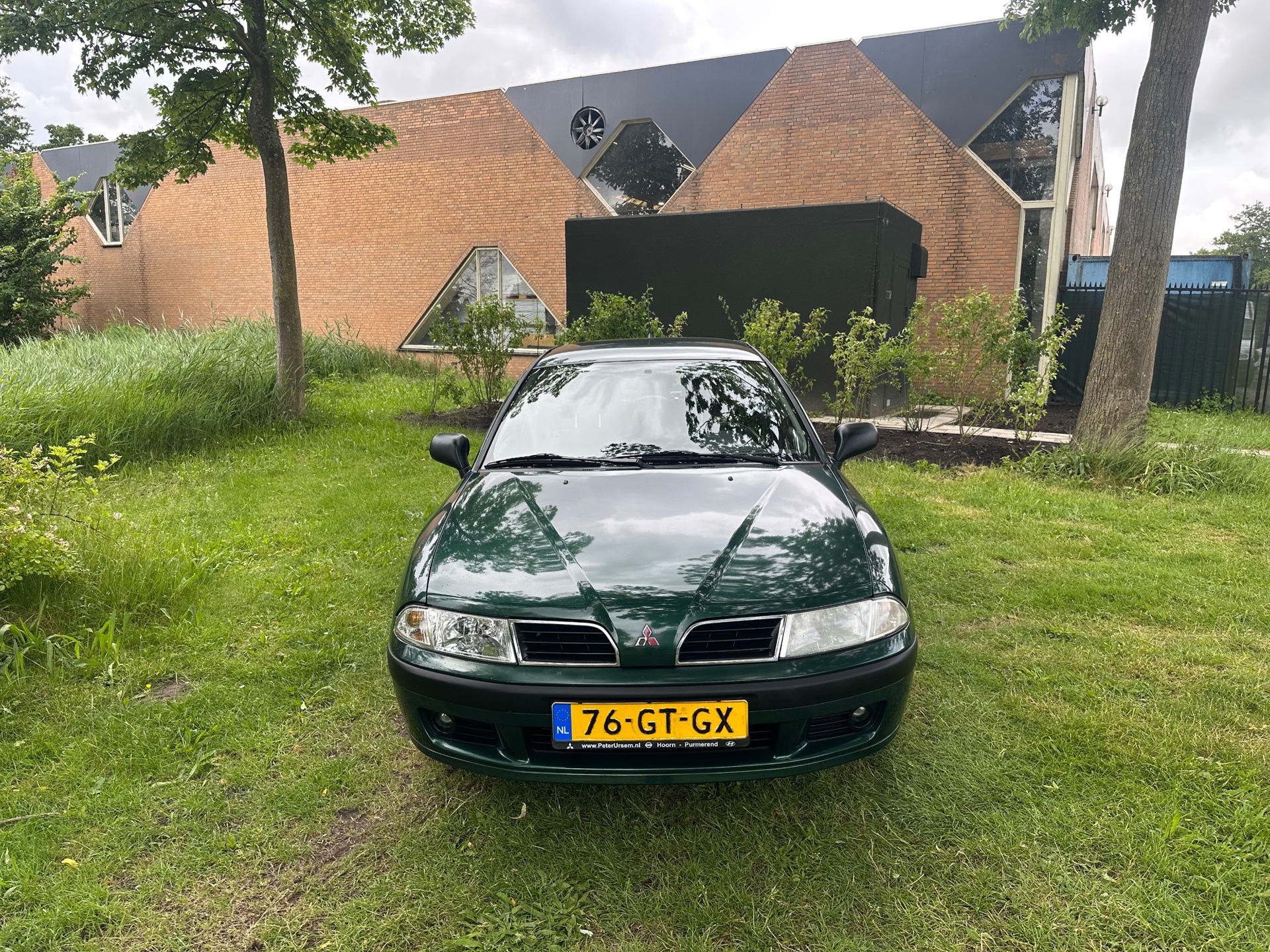 Foto van Mitsubishi Carisma