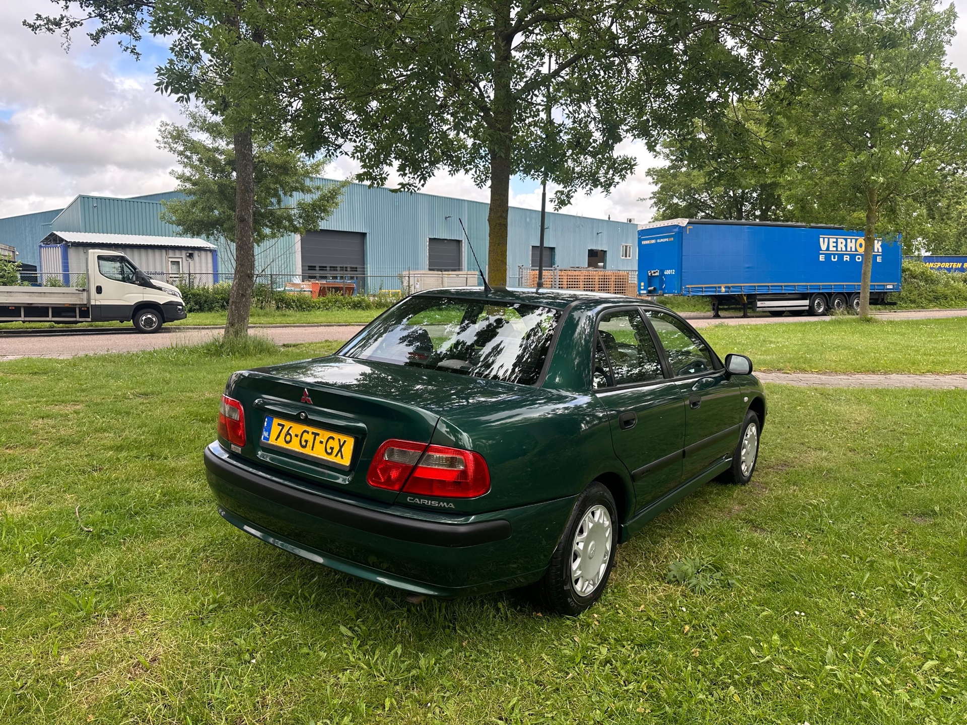 Foto van Mitsubishi Carisma
