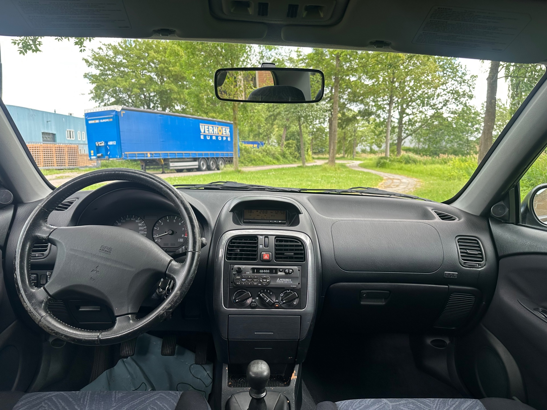 Foto van Mitsubishi Carisma