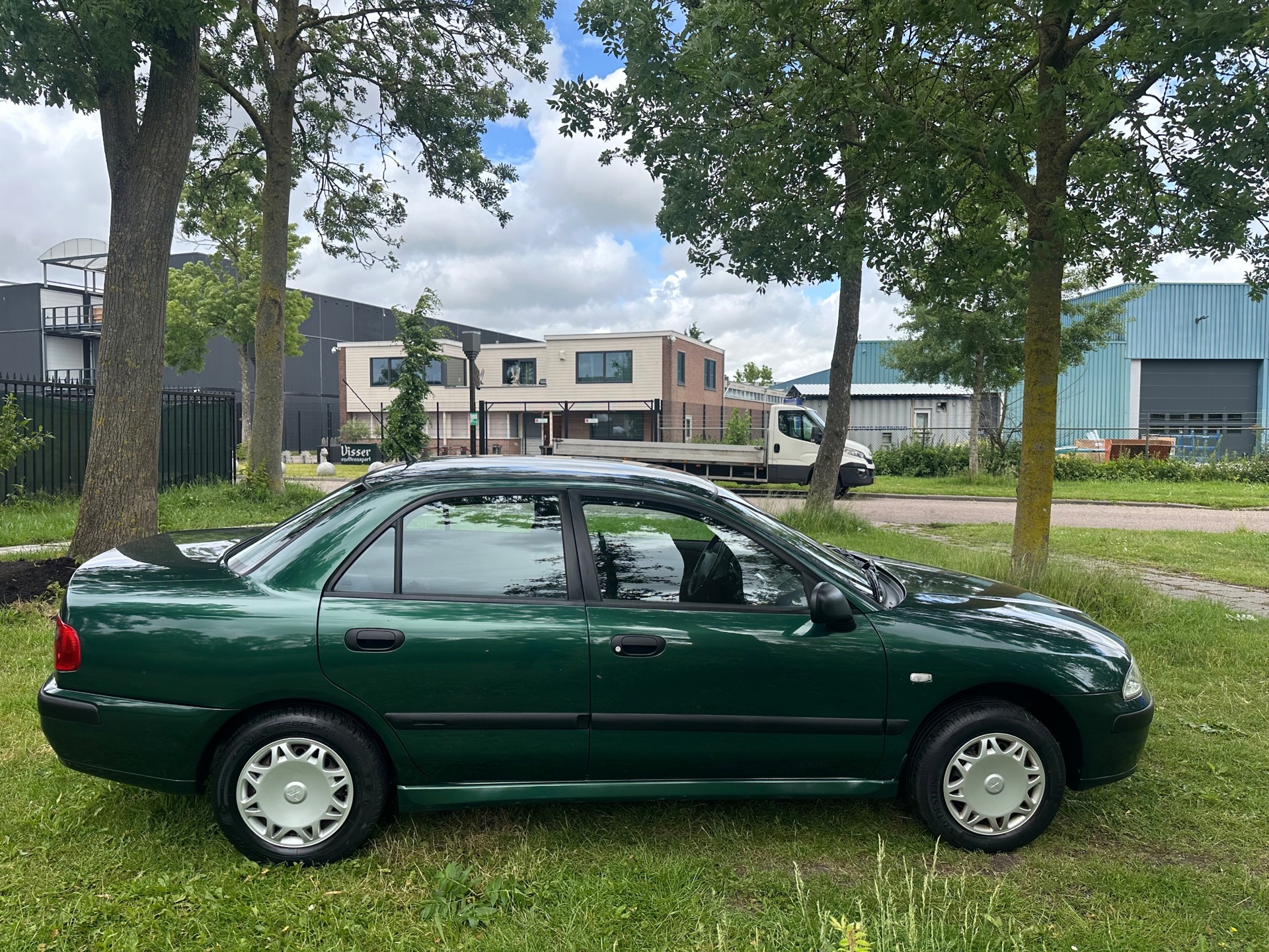 Foto van Mitsubishi Carisma