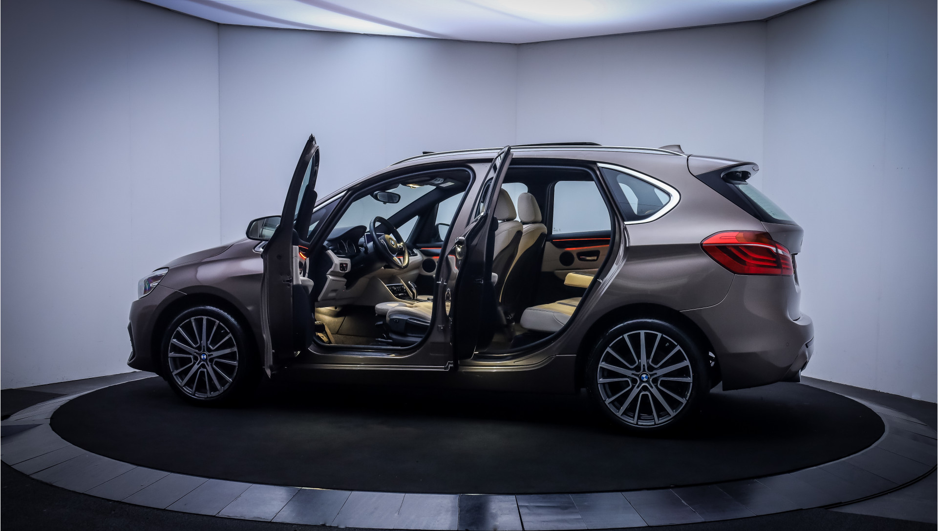 Foto van BMW 218i Active Tourer