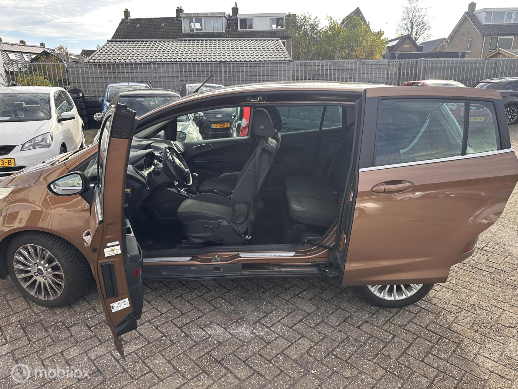 Foto van Ford B-max
