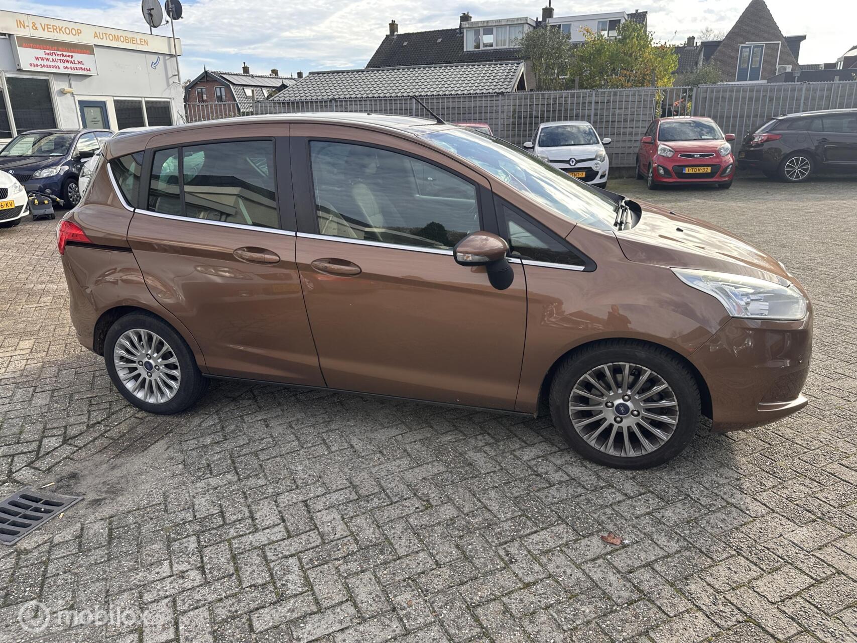 Foto van Ford B-max
