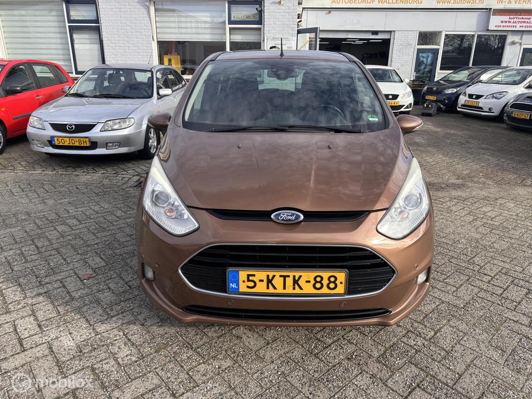 Foto van Ford B-max