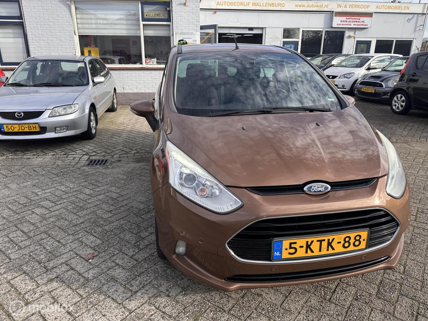 Foto van Ford B-max