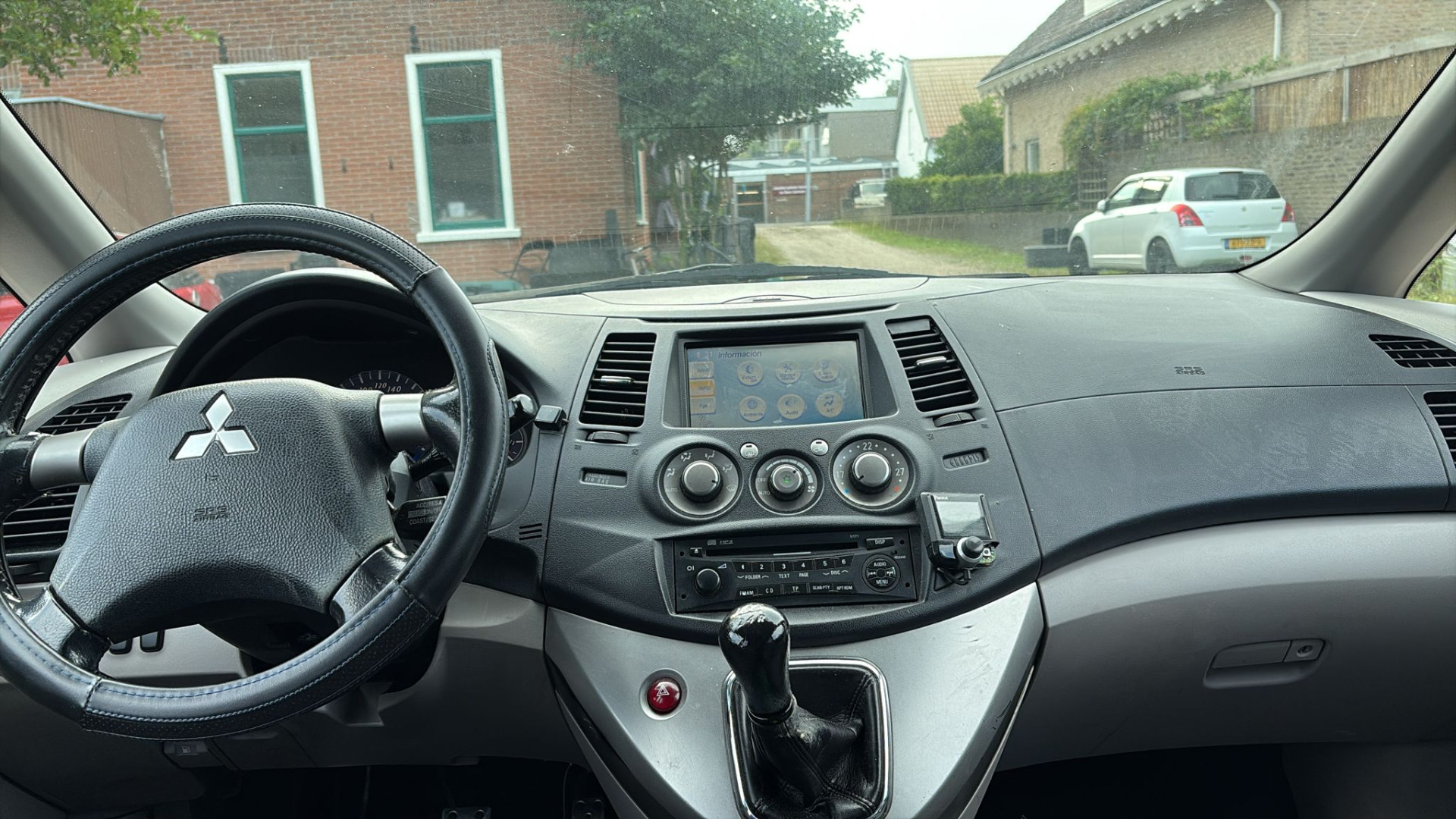 Foto van Mitsubishi Mitsubishi Grandis
