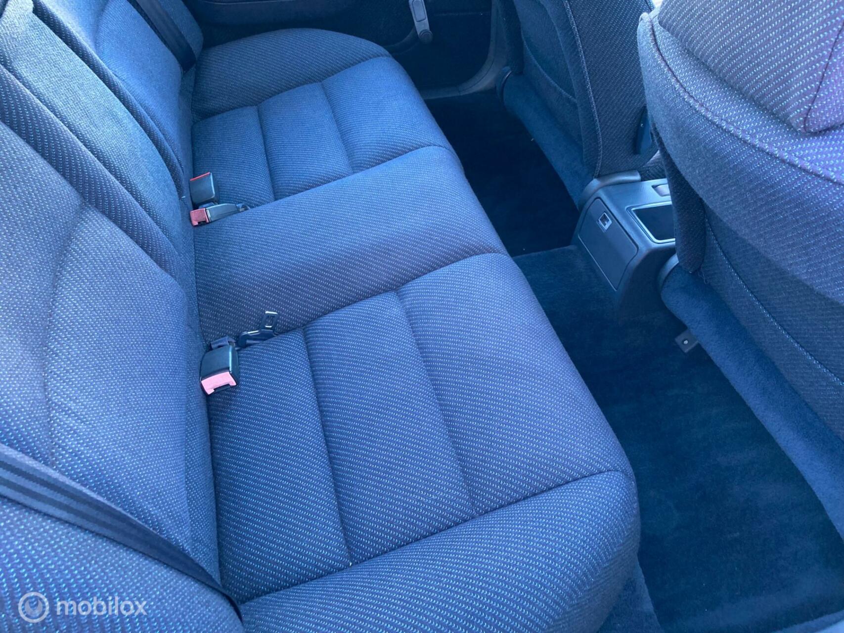 Foto van Peugeot 605