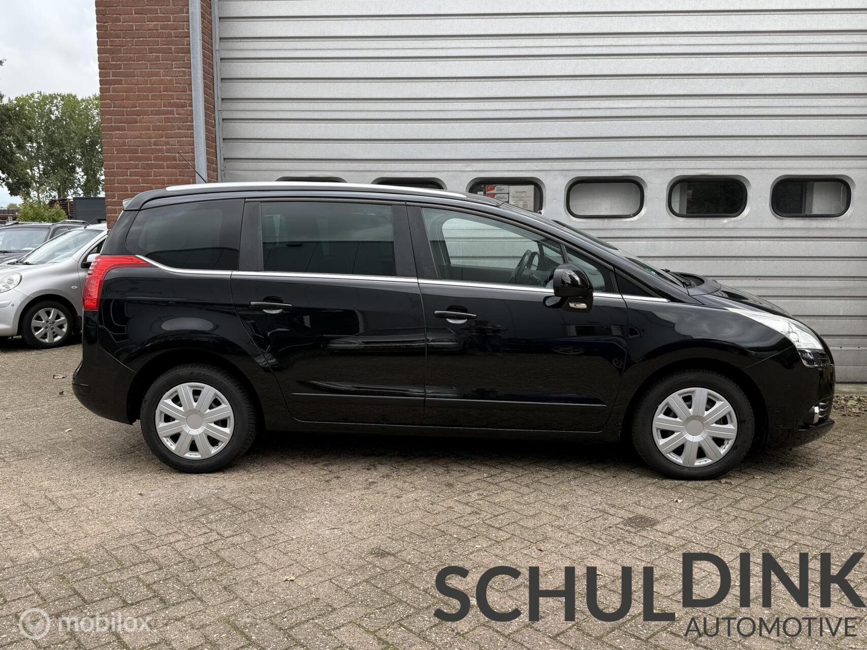 Foto van Peugeot 5008