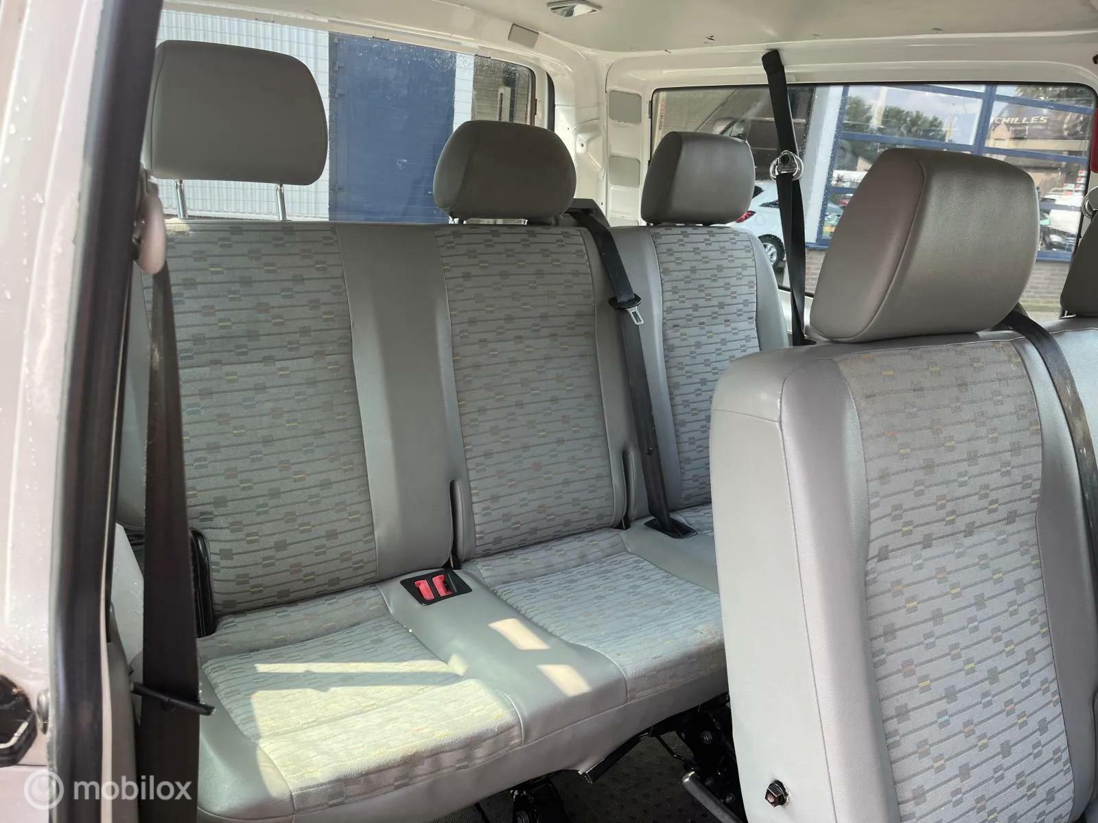 Foto van Volkswagen Transporter Kombi