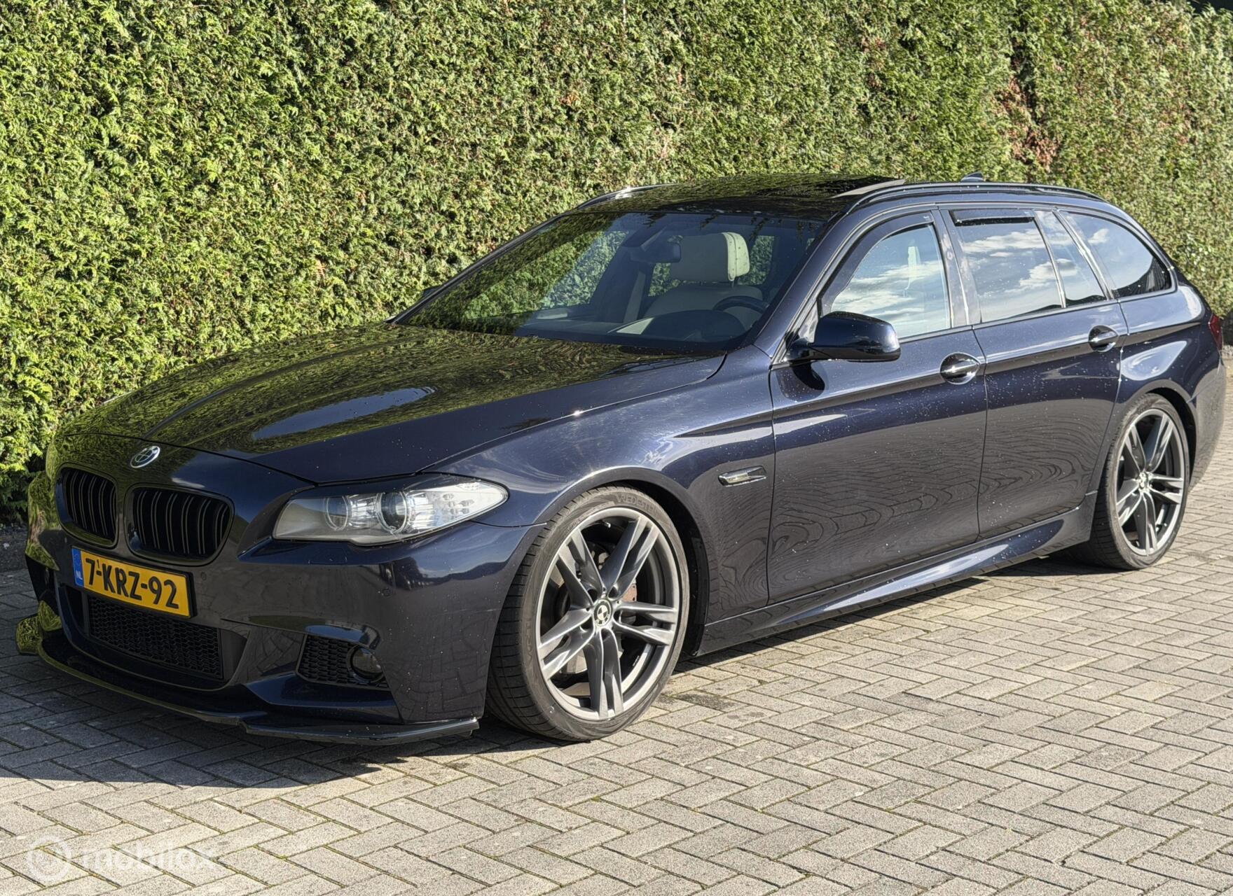 BMW 530i 530i High Executive M Sport Panodak HUD 2013 - voorkant