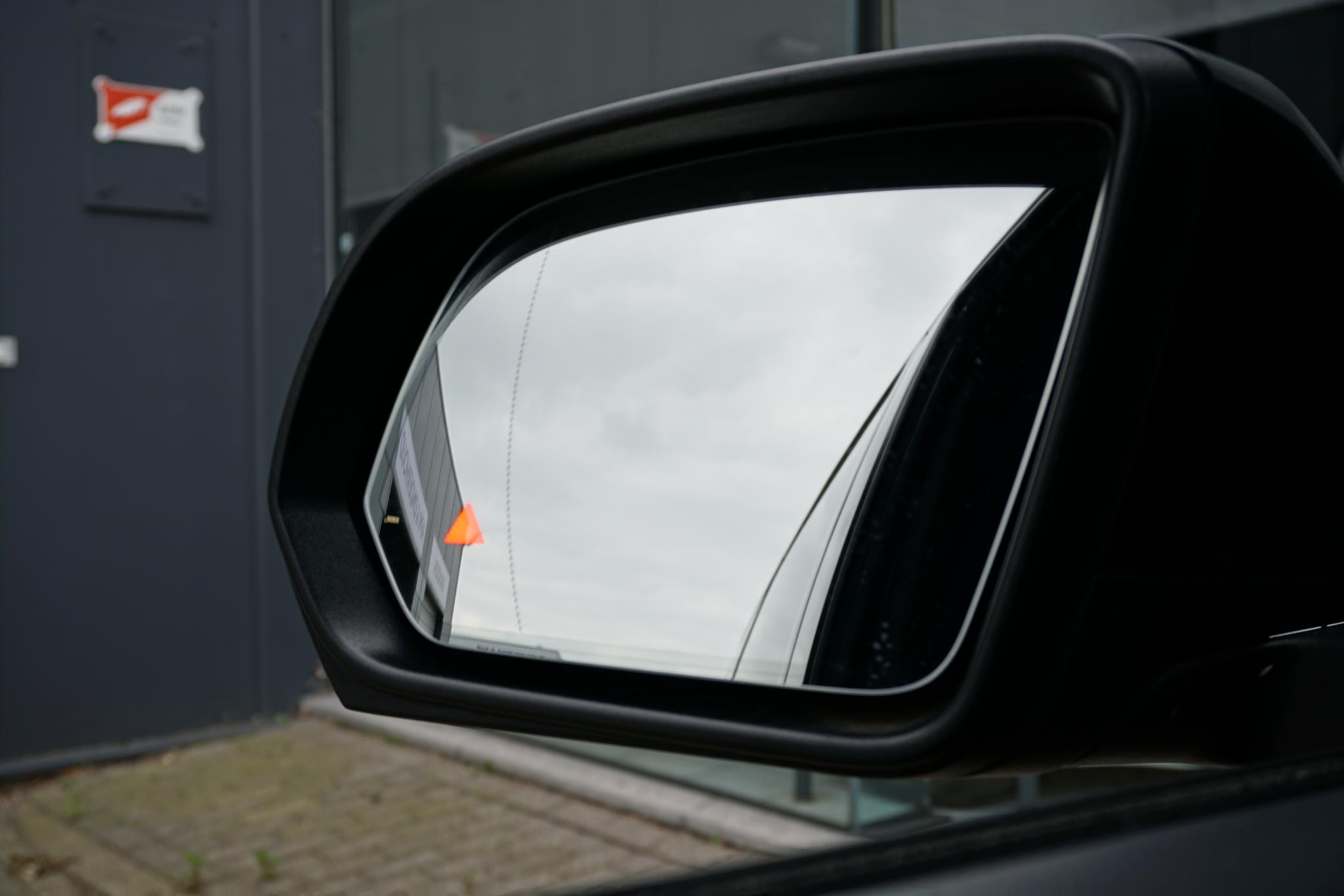 Foto van Mercedes-Benz Eqv