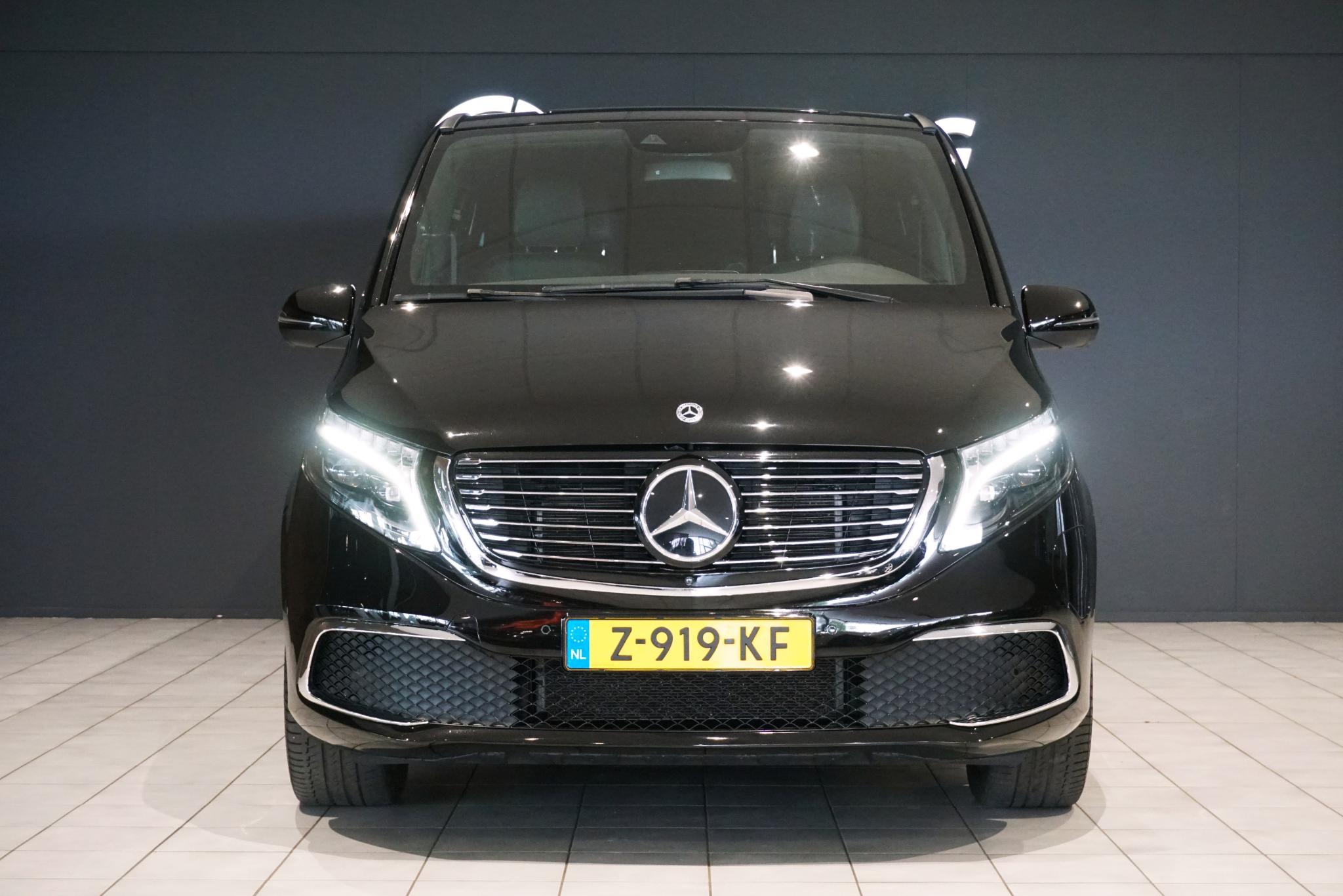 Foto van Mercedes-Benz Eqv