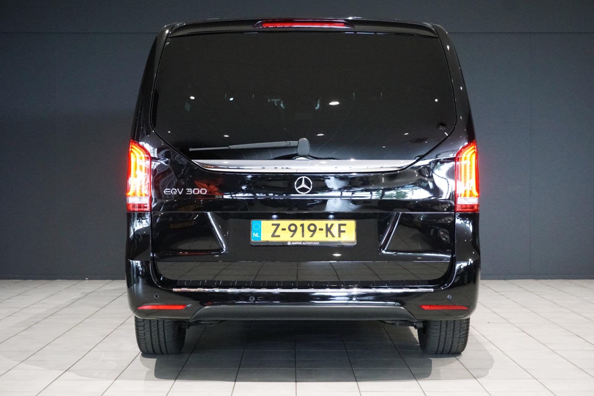 Foto van Mercedes-Benz Eqv