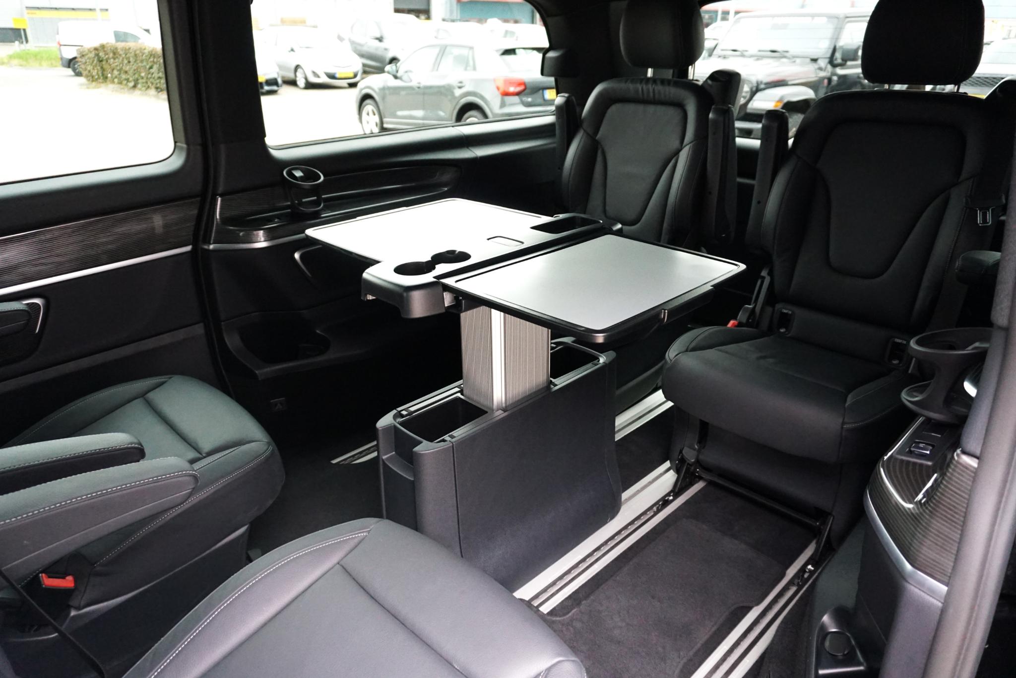Foto van Mercedes-Benz Eqv