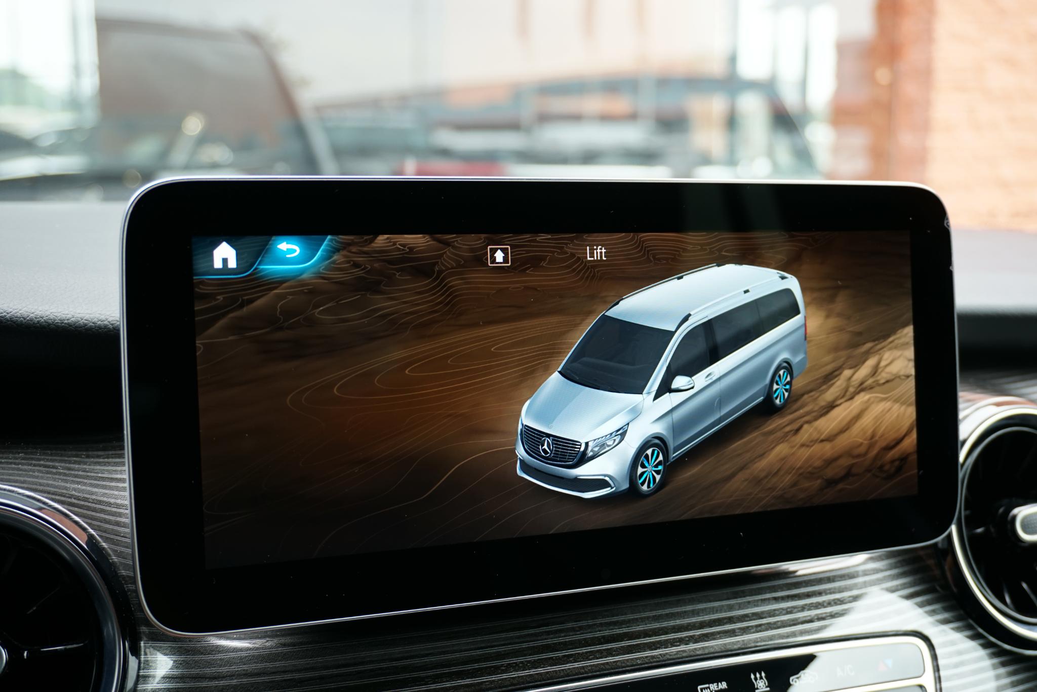 Foto van Mercedes-Benz Eqv