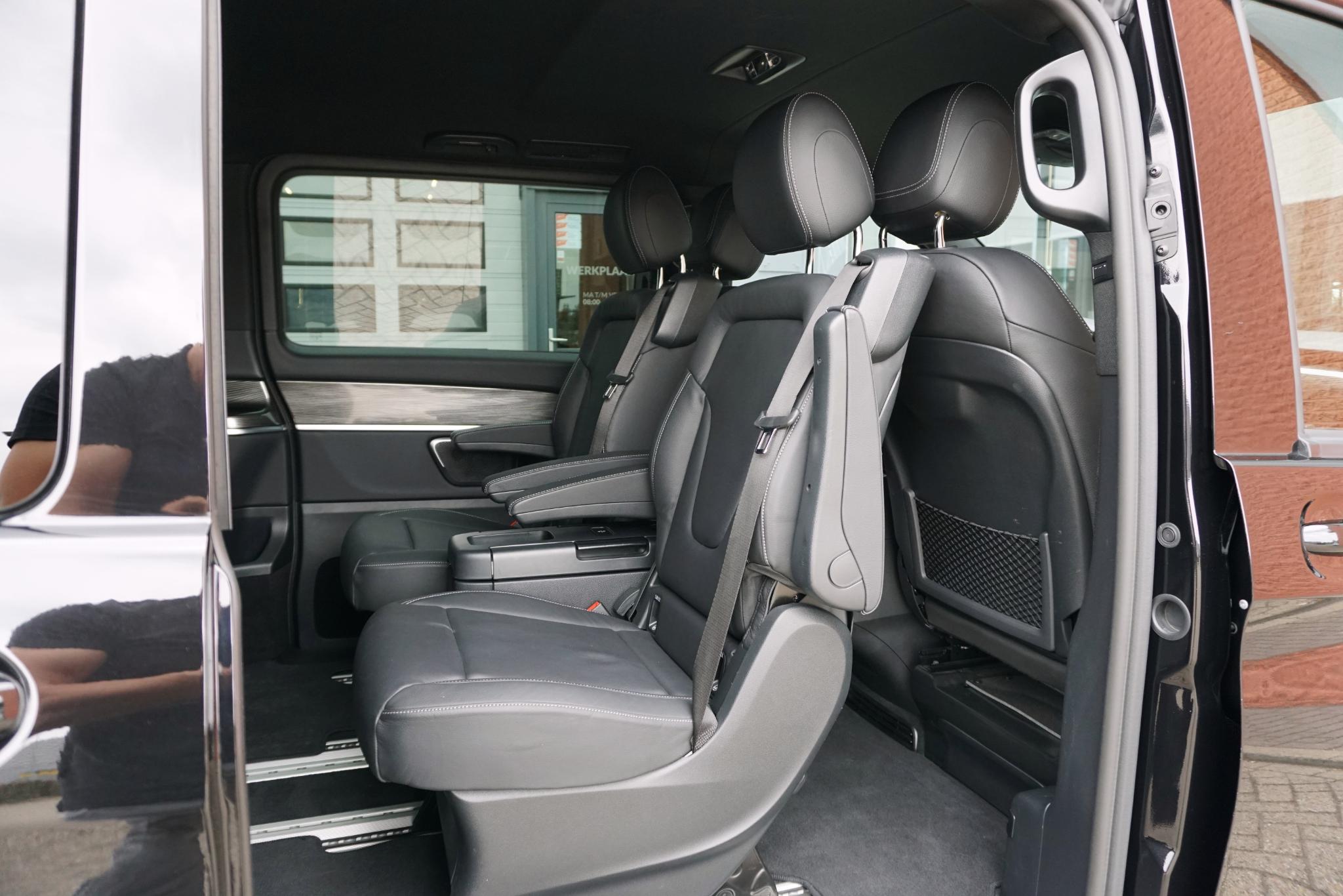 Foto van Mercedes-Benz Eqv