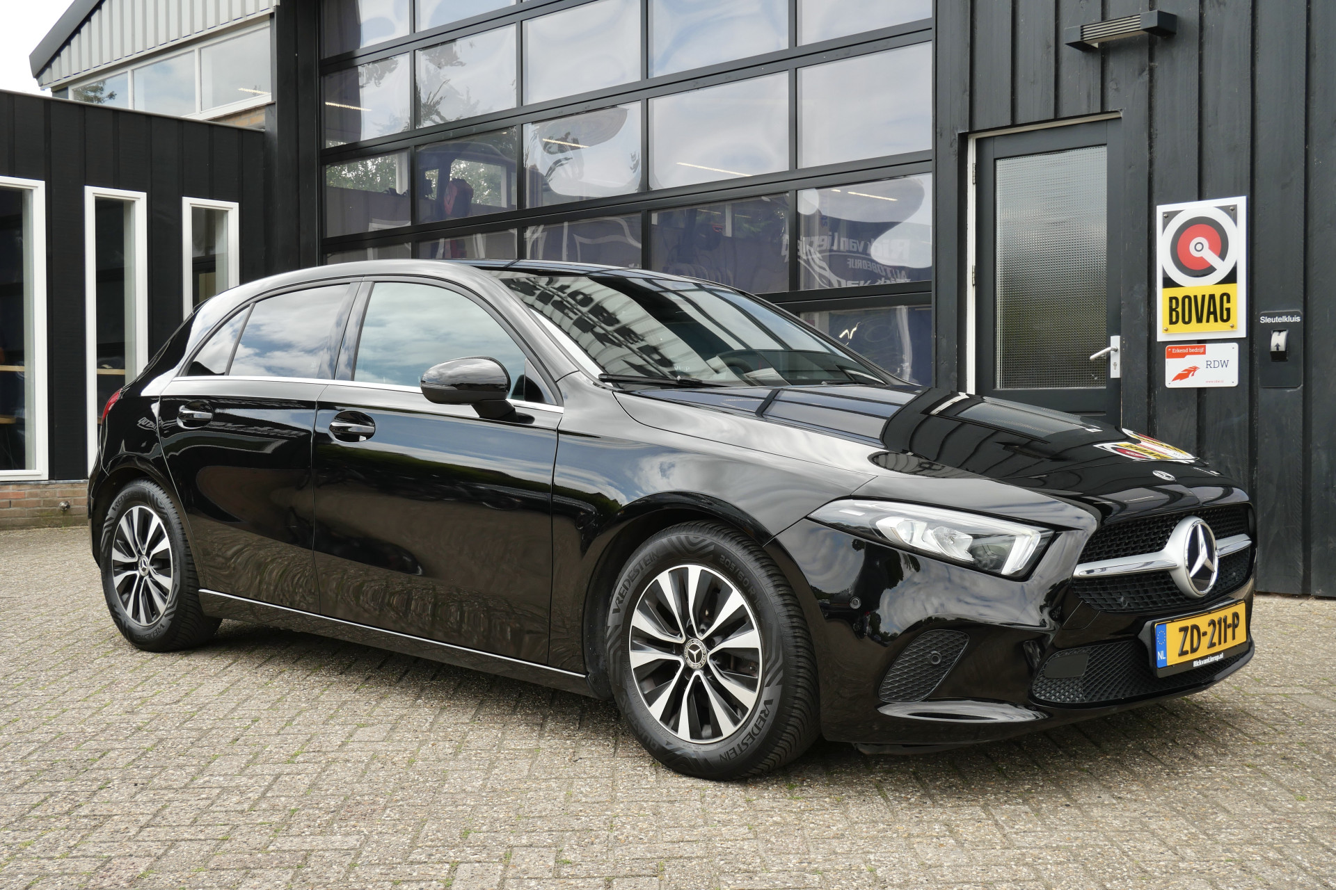 Mercedes-Benz A 180 180 Business Solution 2019 - voorkant