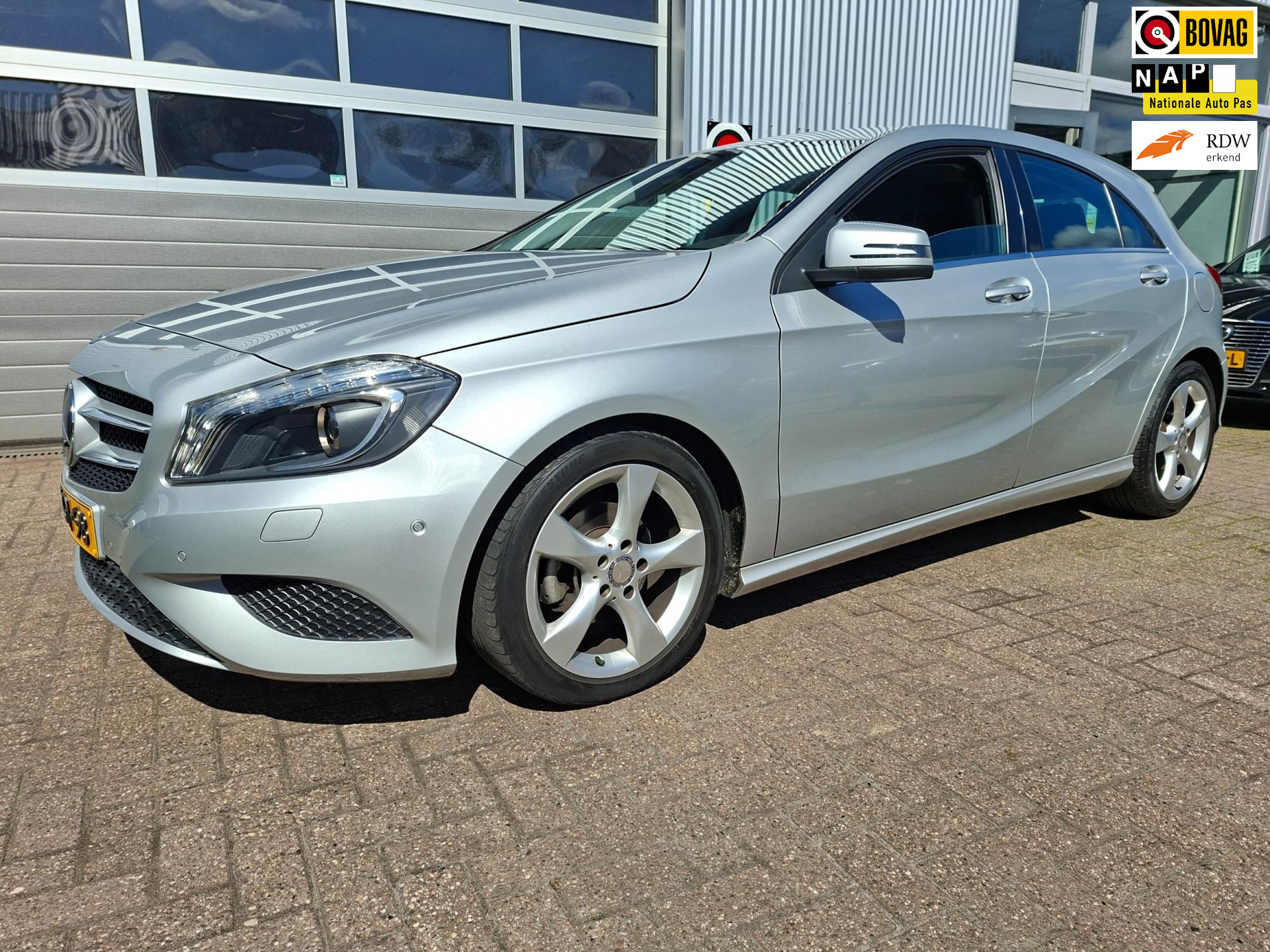 Mercedes-Benz A-klasse 180 1e Eigenaar Navi 2014 - voorkant