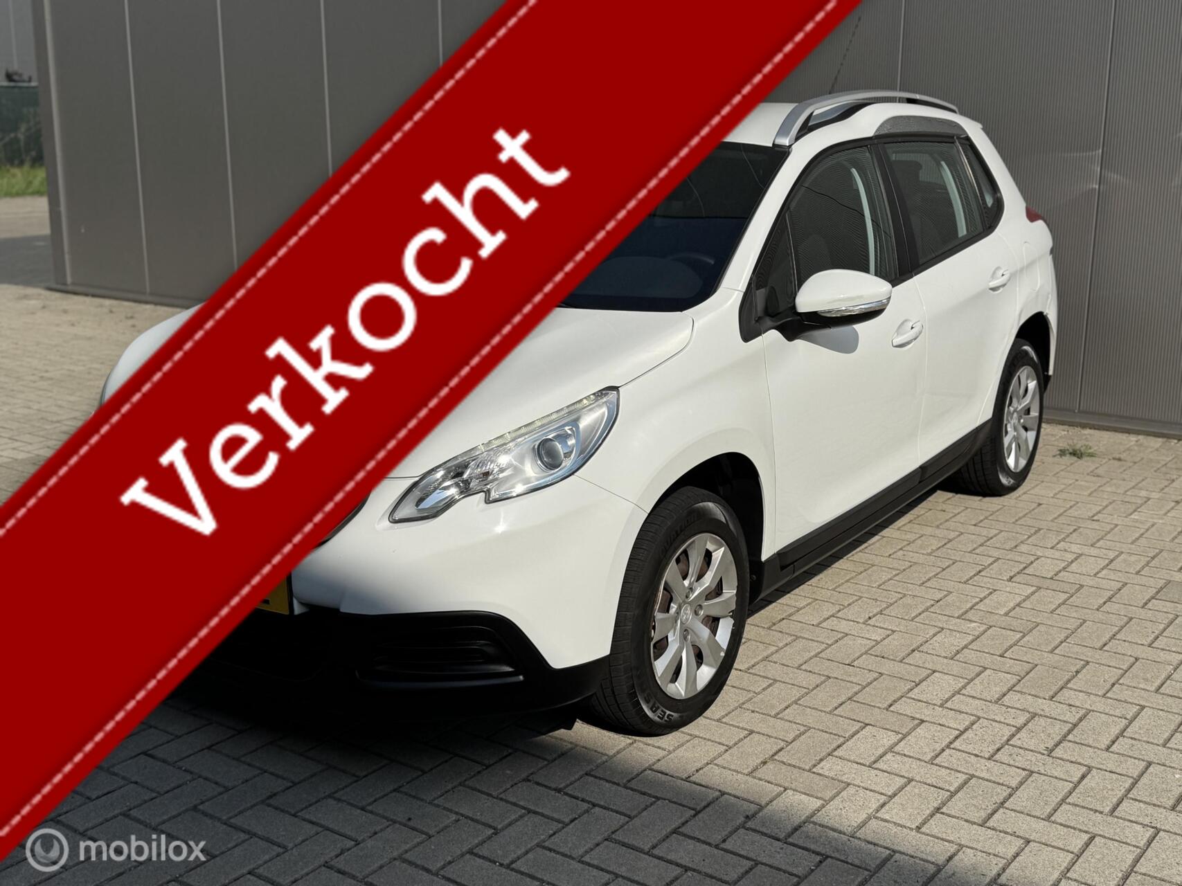 Peugeot 2008 1.2 VTi Access 2014, Wit, Airco, Cruise, Trekh. 2014 - voorkant