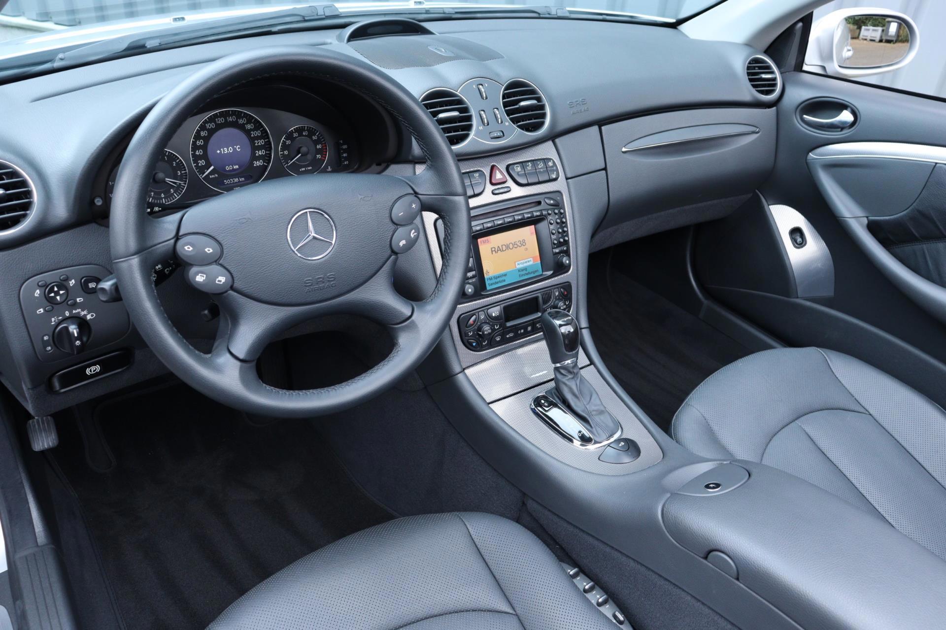 Foto van Mercedes-Benz CLK 320