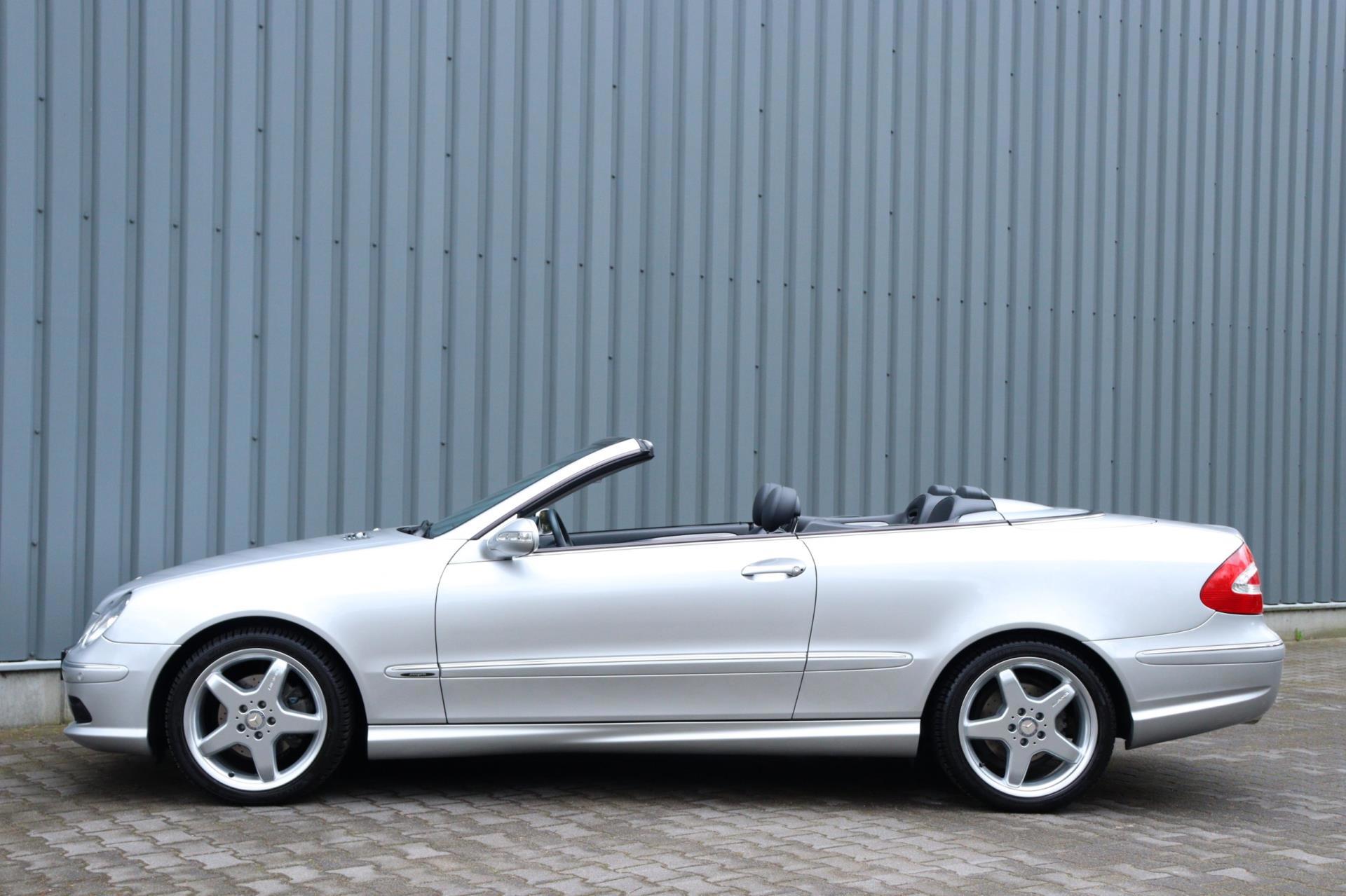 Foto van Mercedes-Benz CLK 320