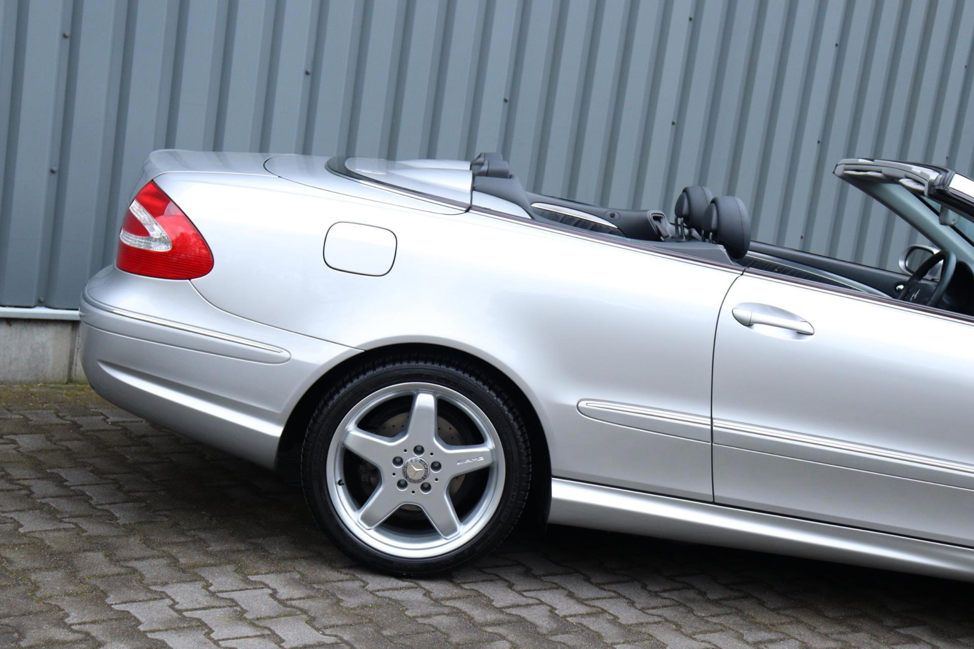 Foto van Mercedes-Benz CLK 320