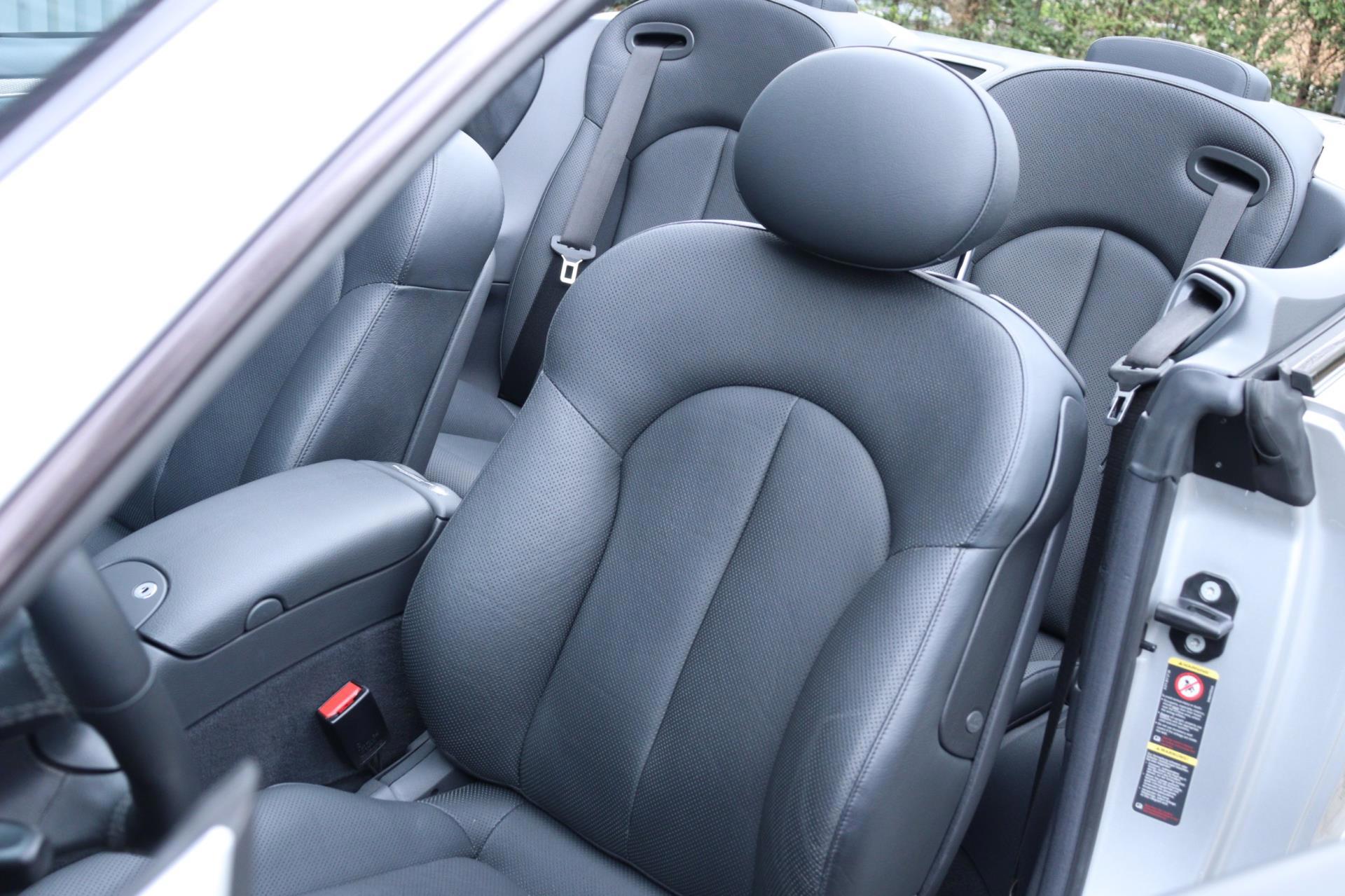 Foto van Mercedes-Benz CLK 320