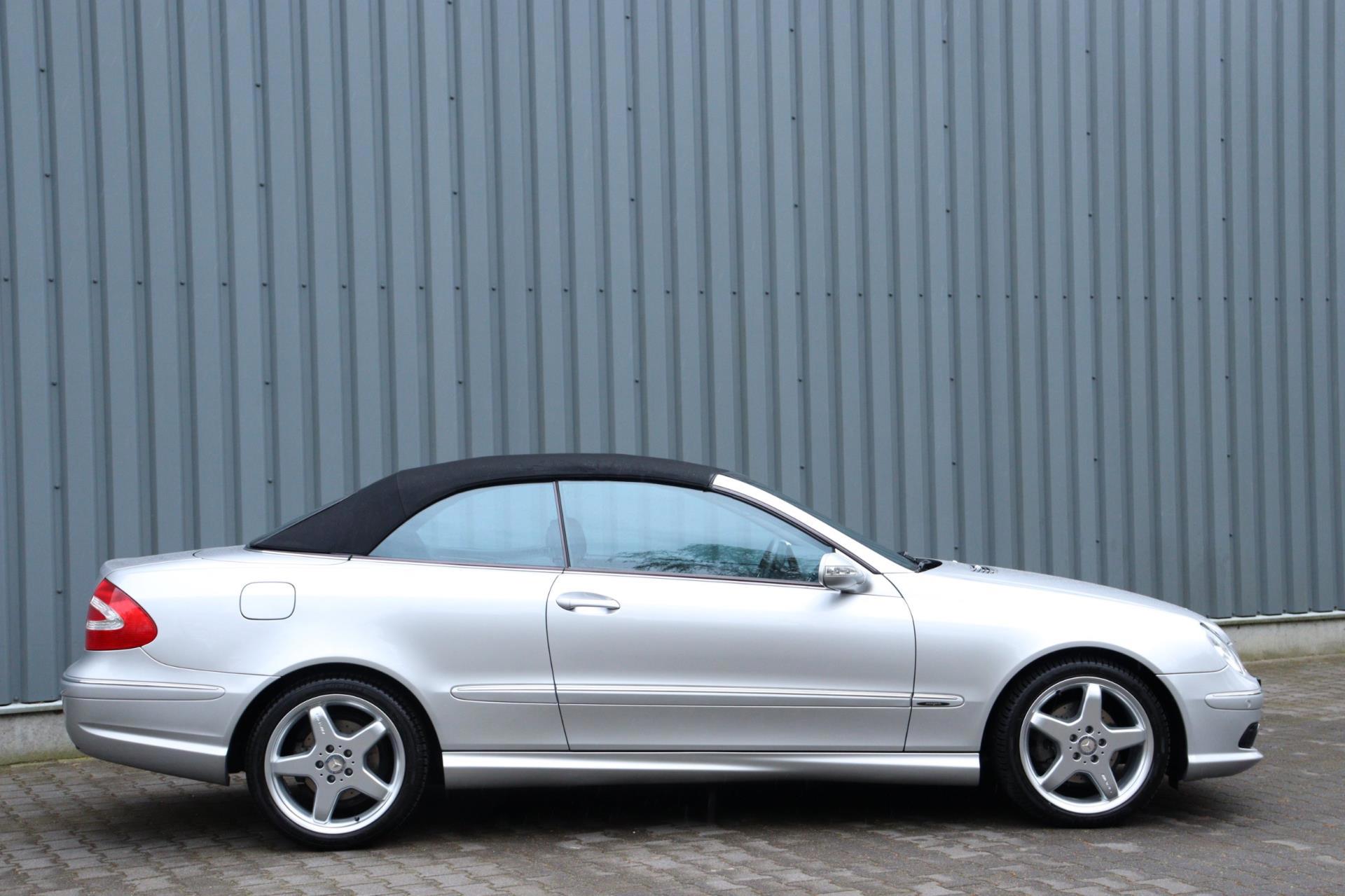 Foto van Mercedes-Benz CLK 320