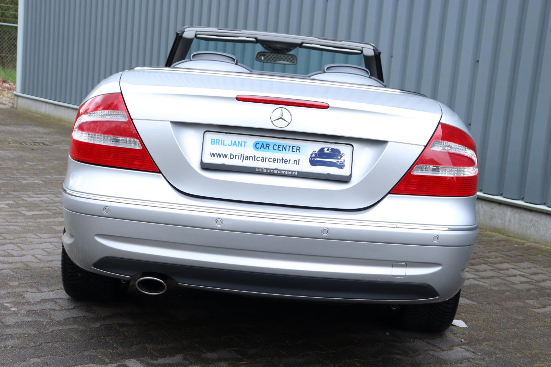Foto van Mercedes-Benz CLK 320