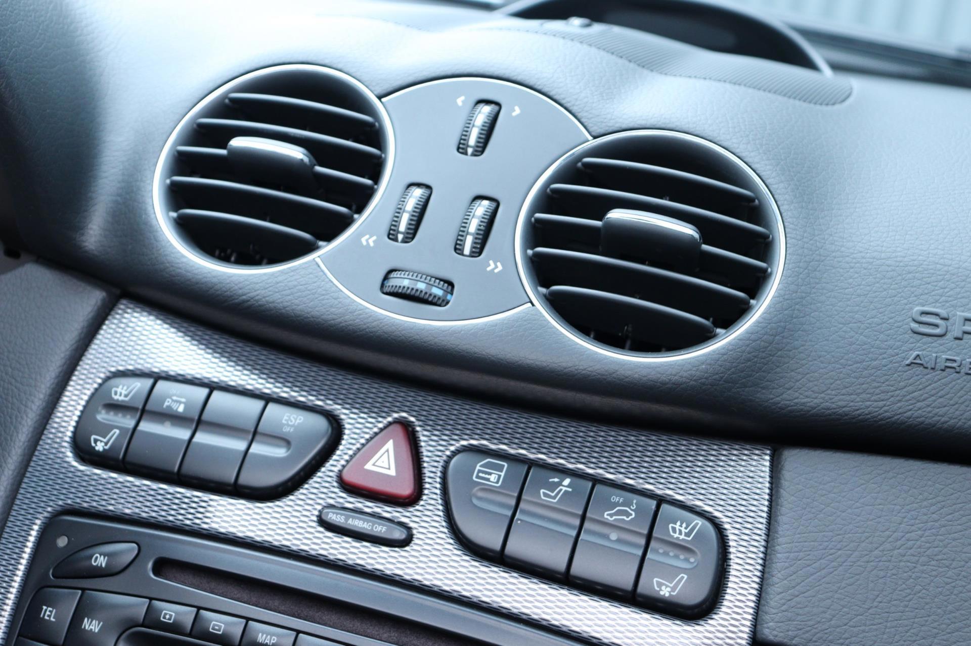 Foto van Mercedes-Benz CLK 320