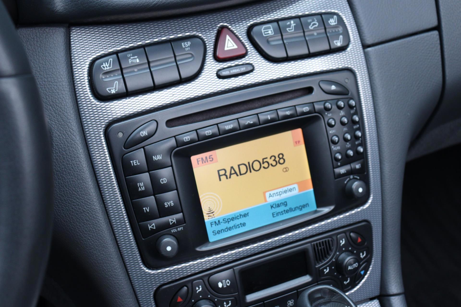 Foto van Mercedes-Benz CLK 320