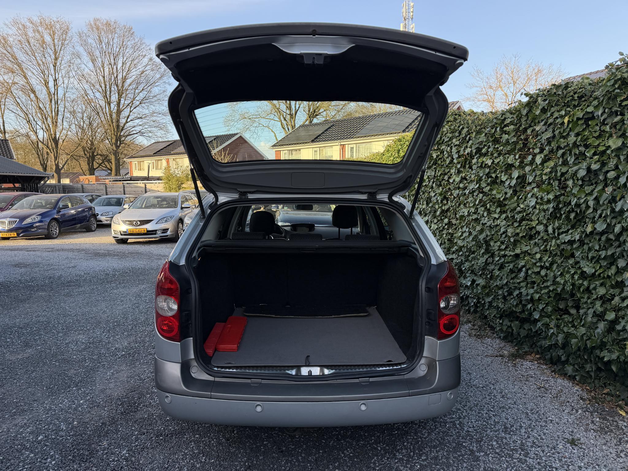 Foto van Renault Laguna Grand Tour