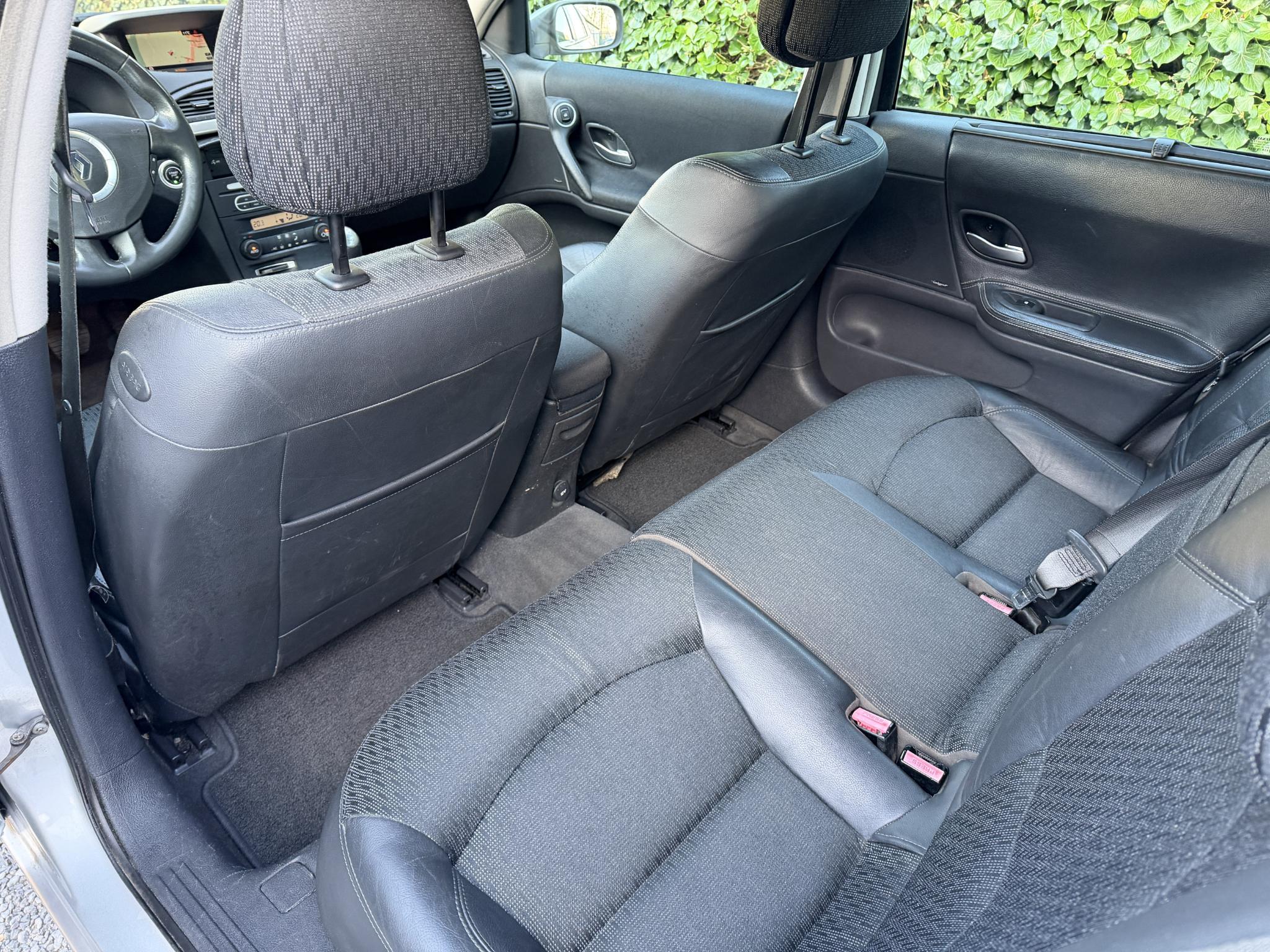 Foto van Renault Laguna Grand Tour