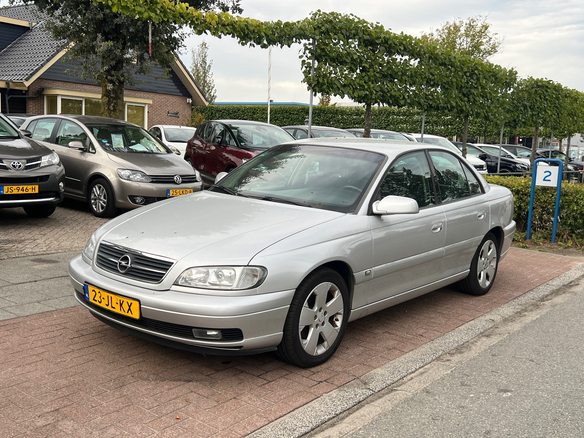 Foto van Opel Omega