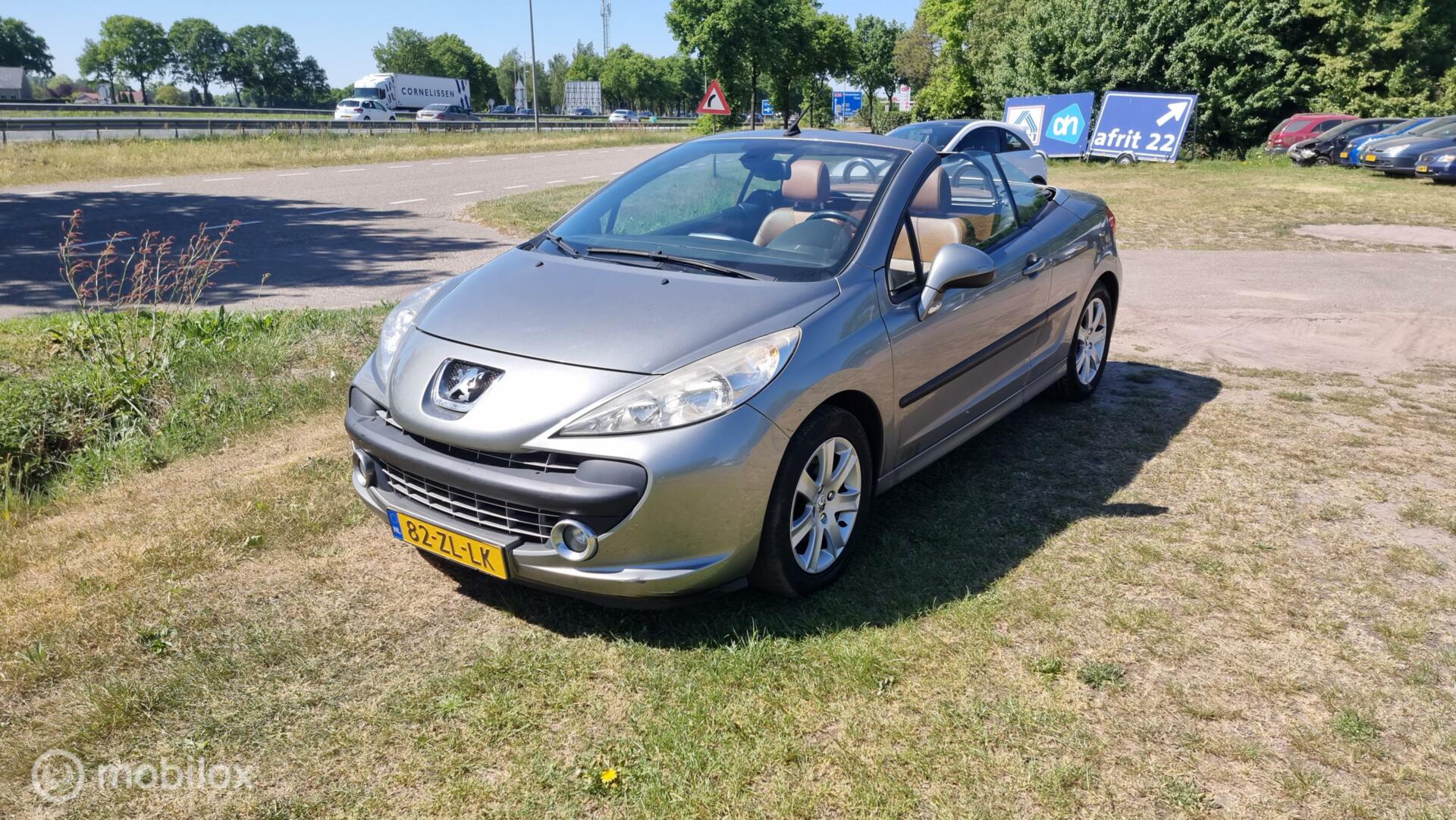 Peugeot 207 CC 1.6 VTi Roland Garros 2008 - voorkant