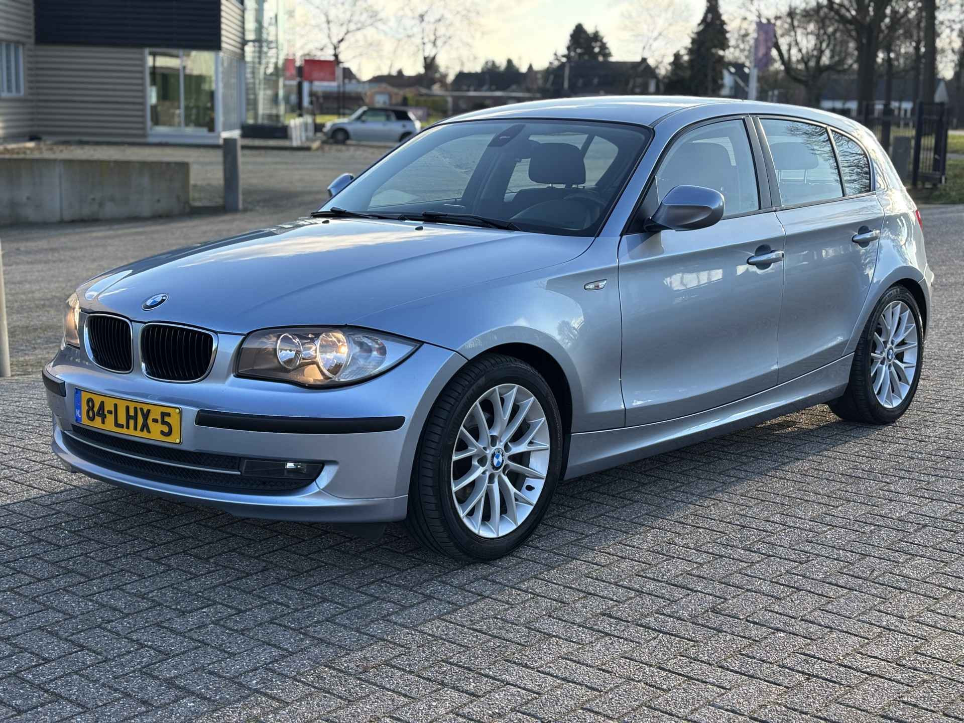 BMW 116d 116d Corporate Business Line 2010 - voorkant