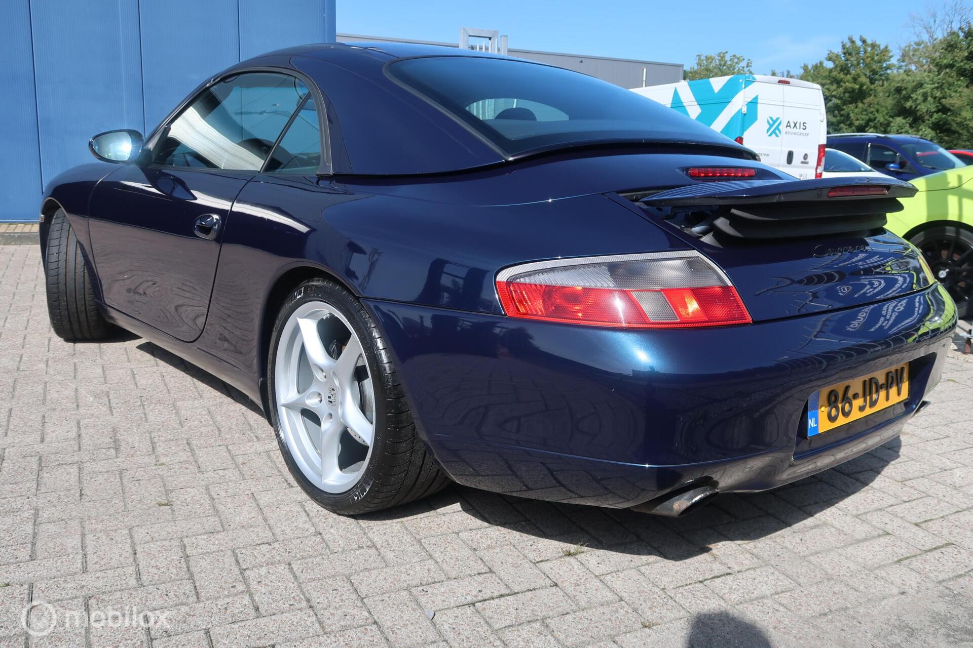 Foto van Porsche 911 Carrera