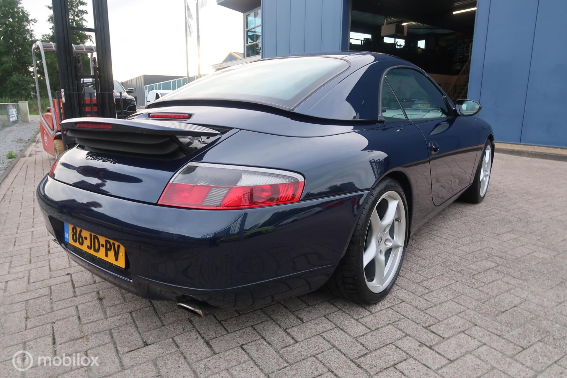 Foto van Porsche 911 Carrera