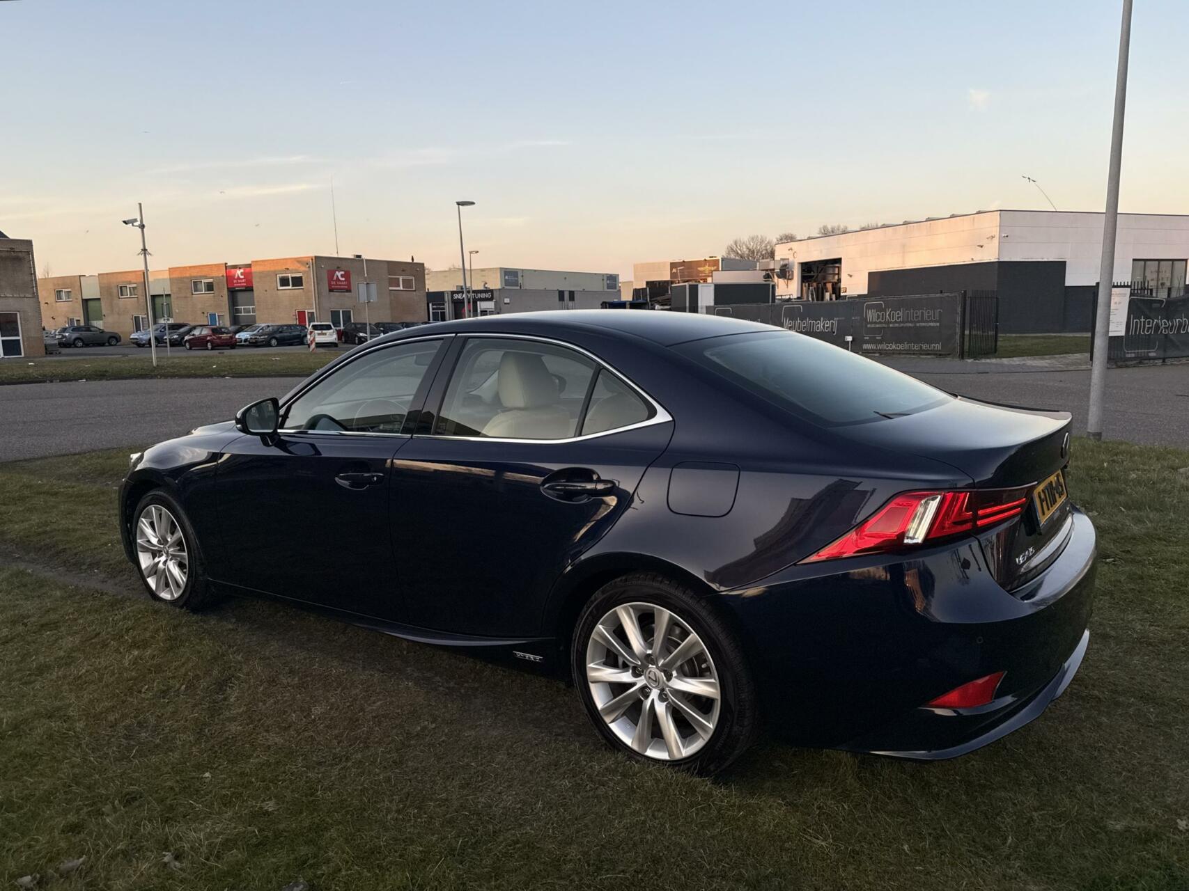 Foto van Lexus Is