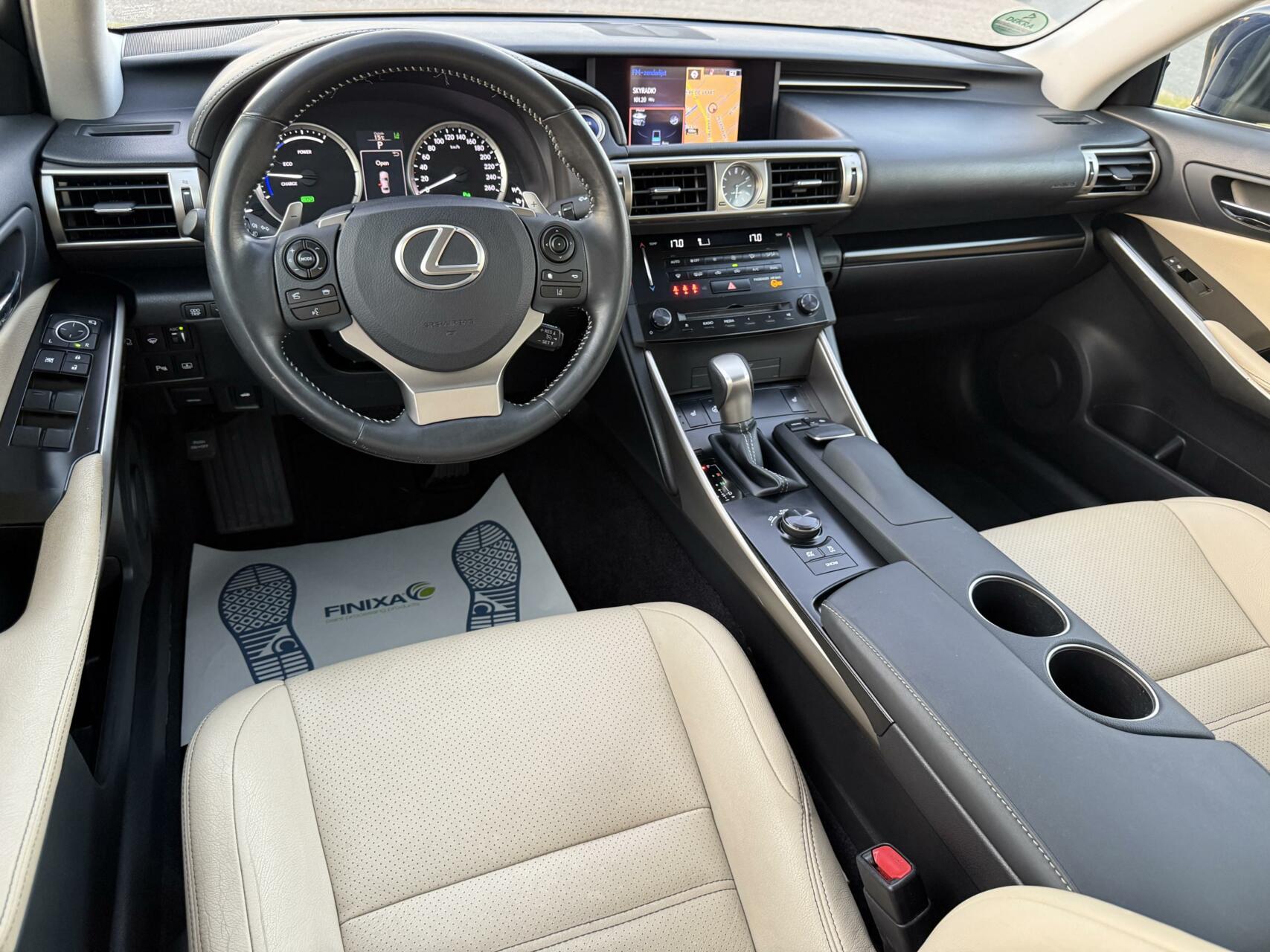 Foto van Lexus Is