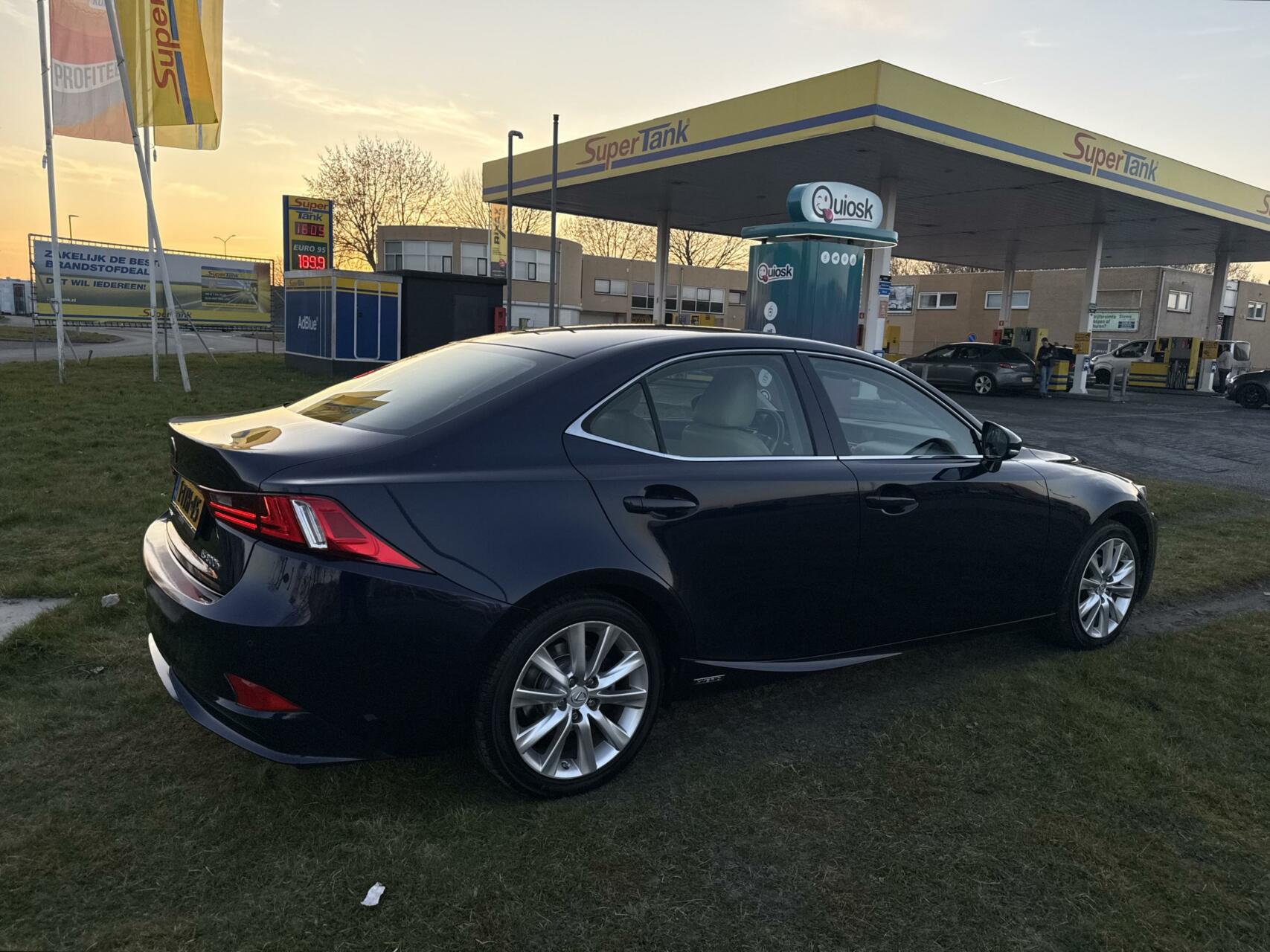 Foto van Lexus Is