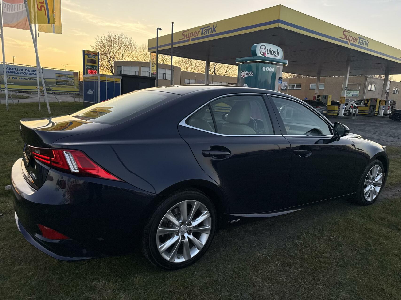 Foto van Lexus Is
