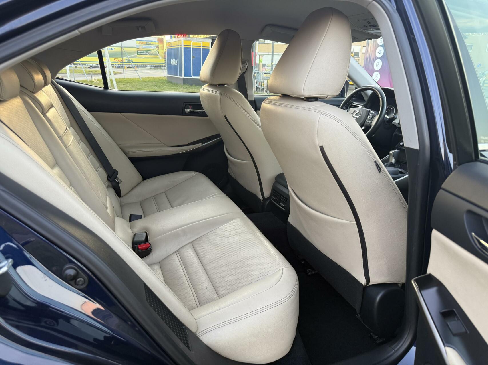 Foto van Lexus Is
